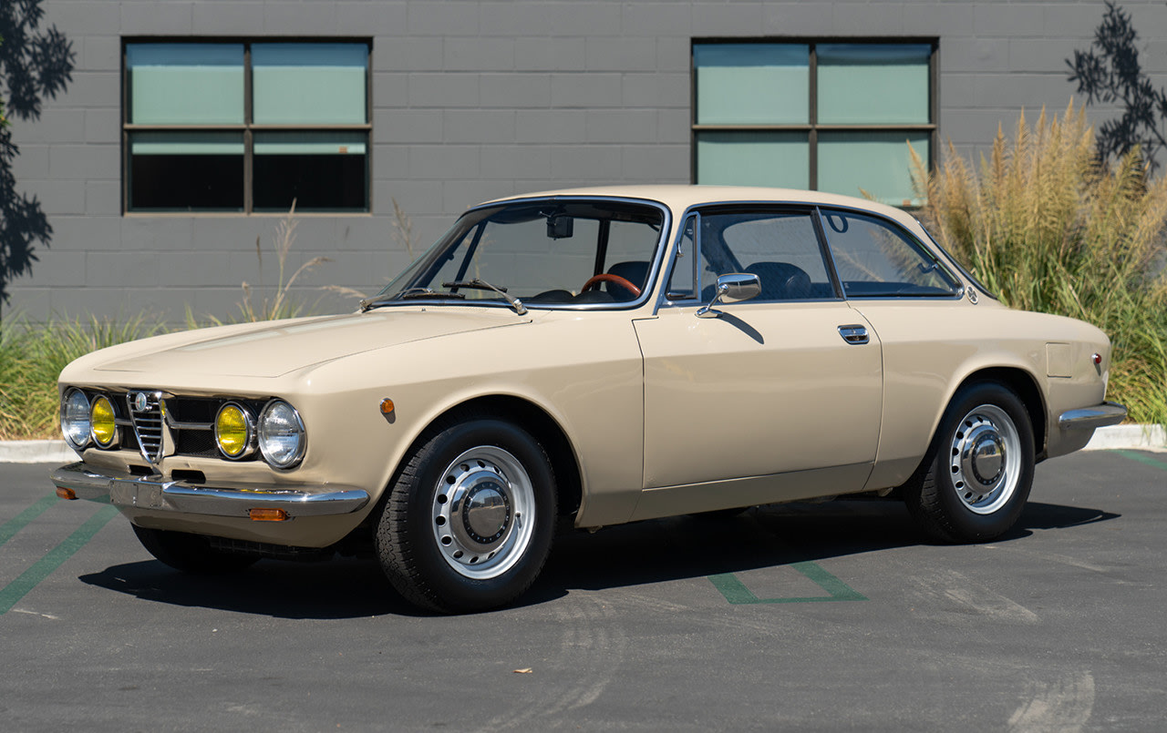 1969 Alfa Romeo 1750 GT Veloce-2