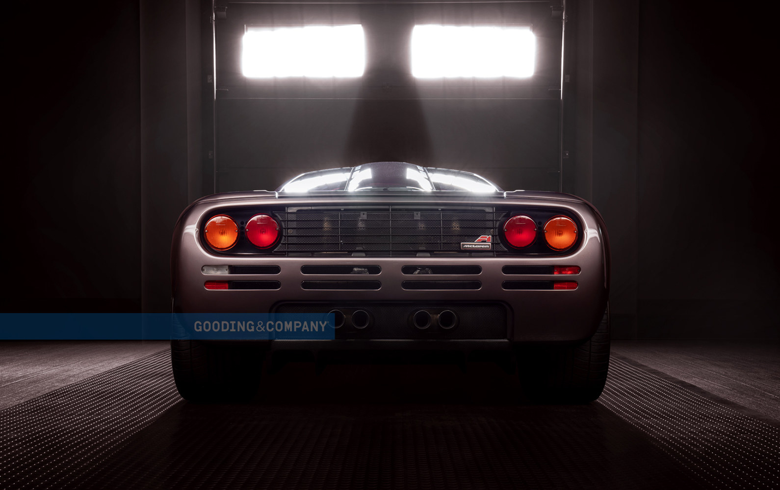 1995_McLaren_F1-Creative-5_vzb10n