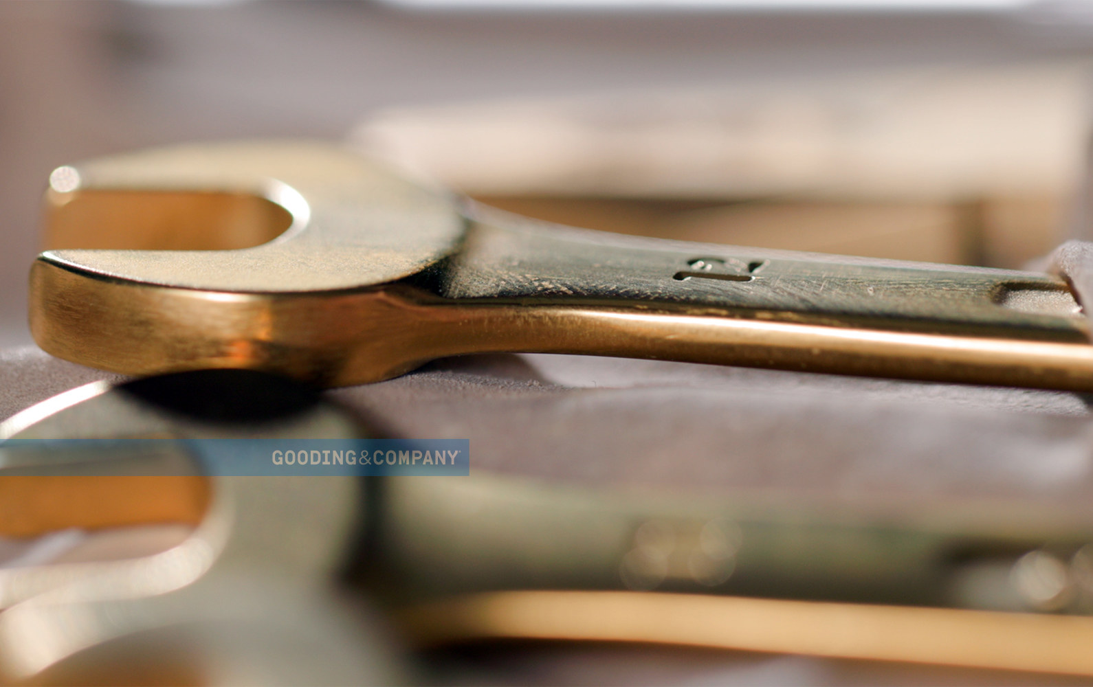 McLaren_Tool_Kit_GoldWrench_Close2_bkbdfz