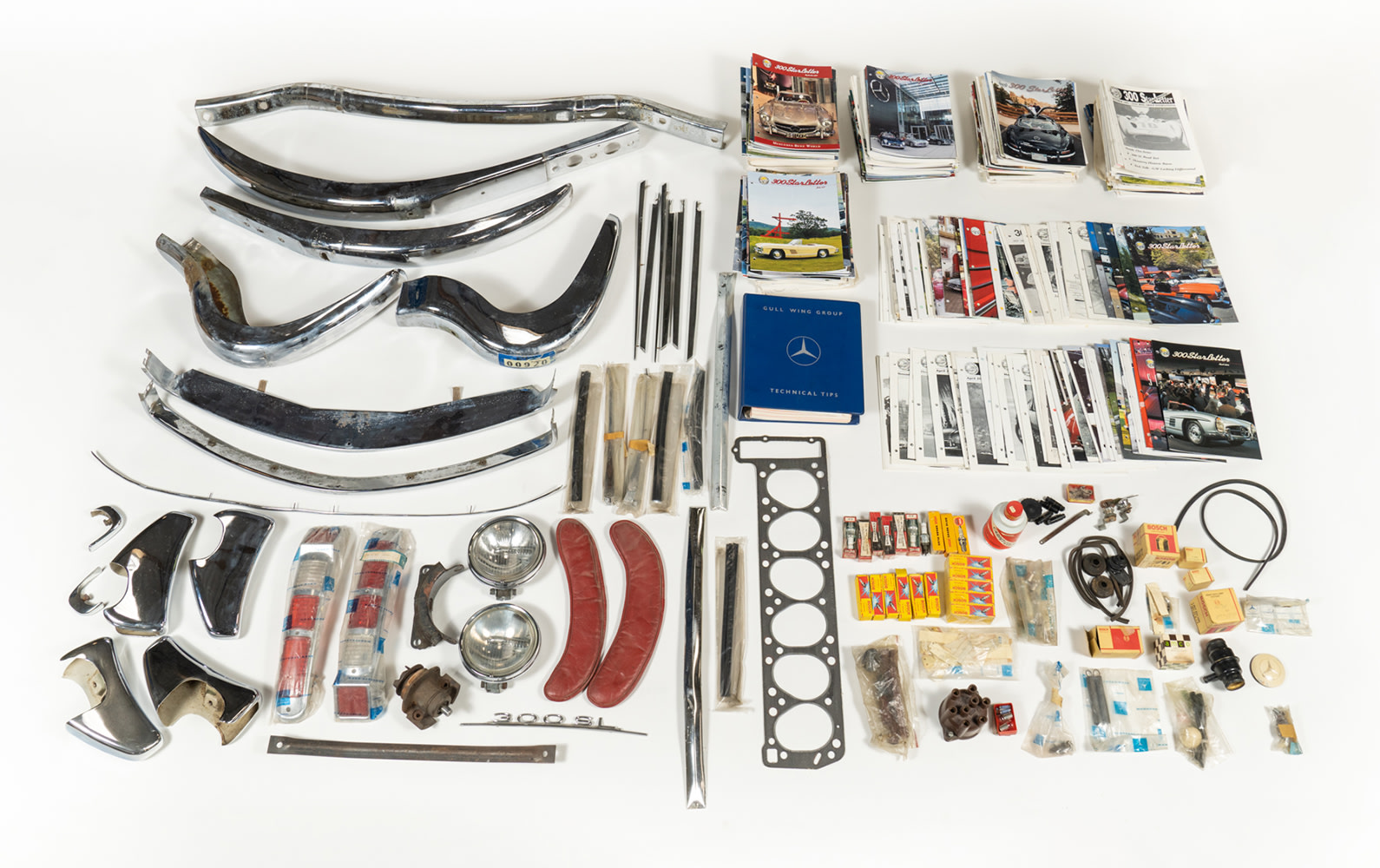 Collection of Mercedes-Benz 300 SL Parts