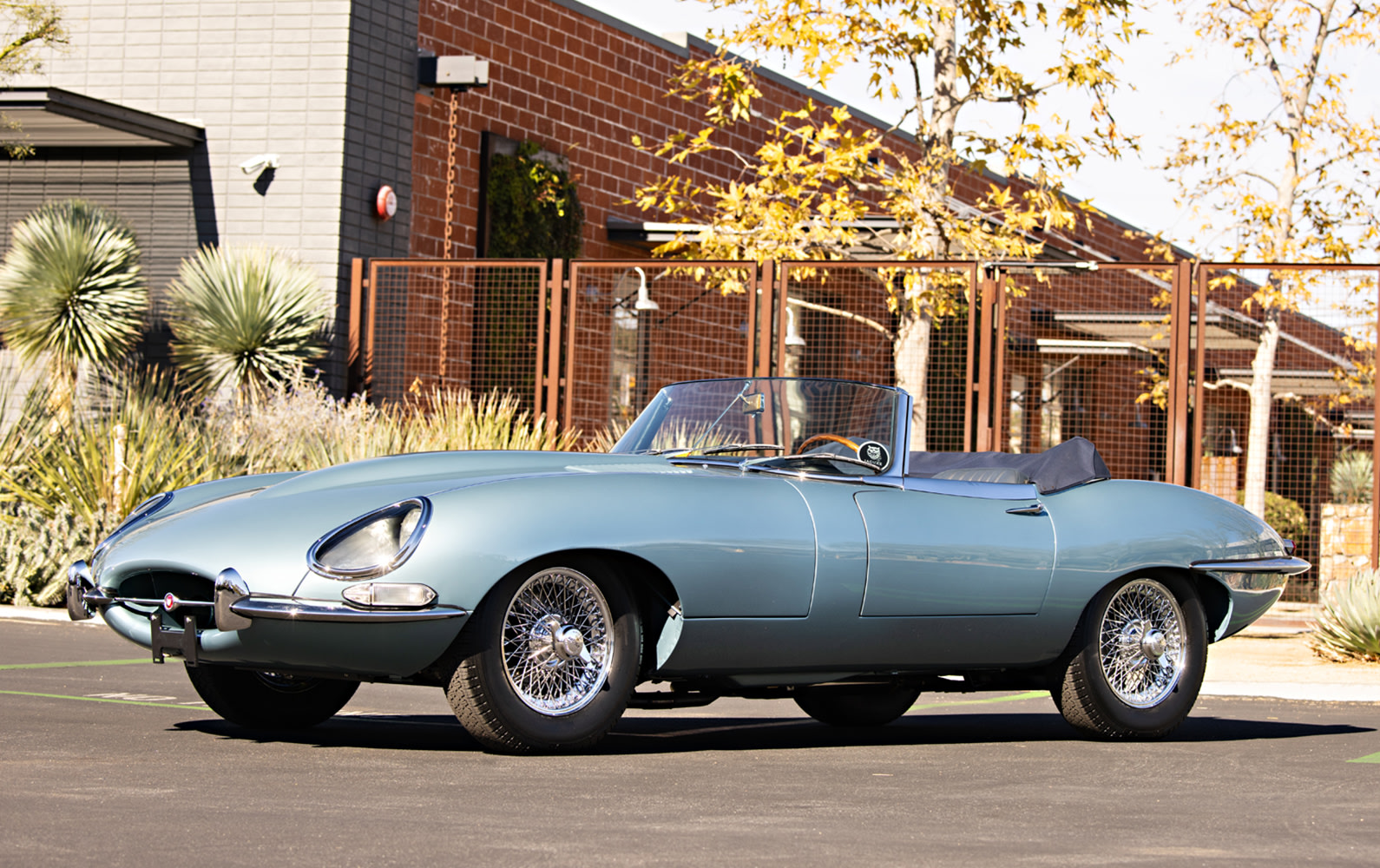 1966 Jaguar E-Type Series I 4.2-Litre Roadster (1)