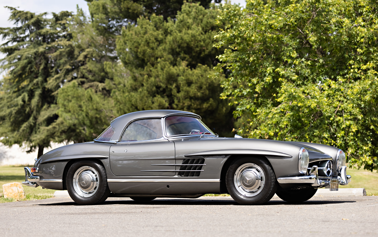 1961 Mercedes-Benz 300 SL Roadster (1)