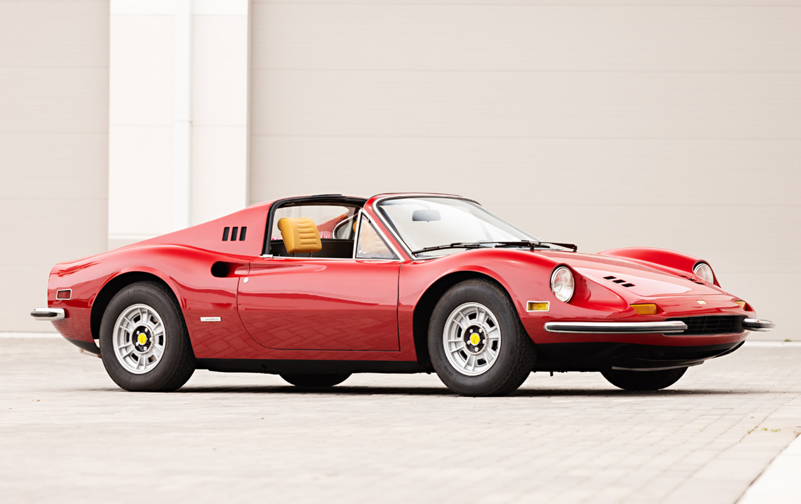 1973 Ferrari Dino 246 GTS (2)