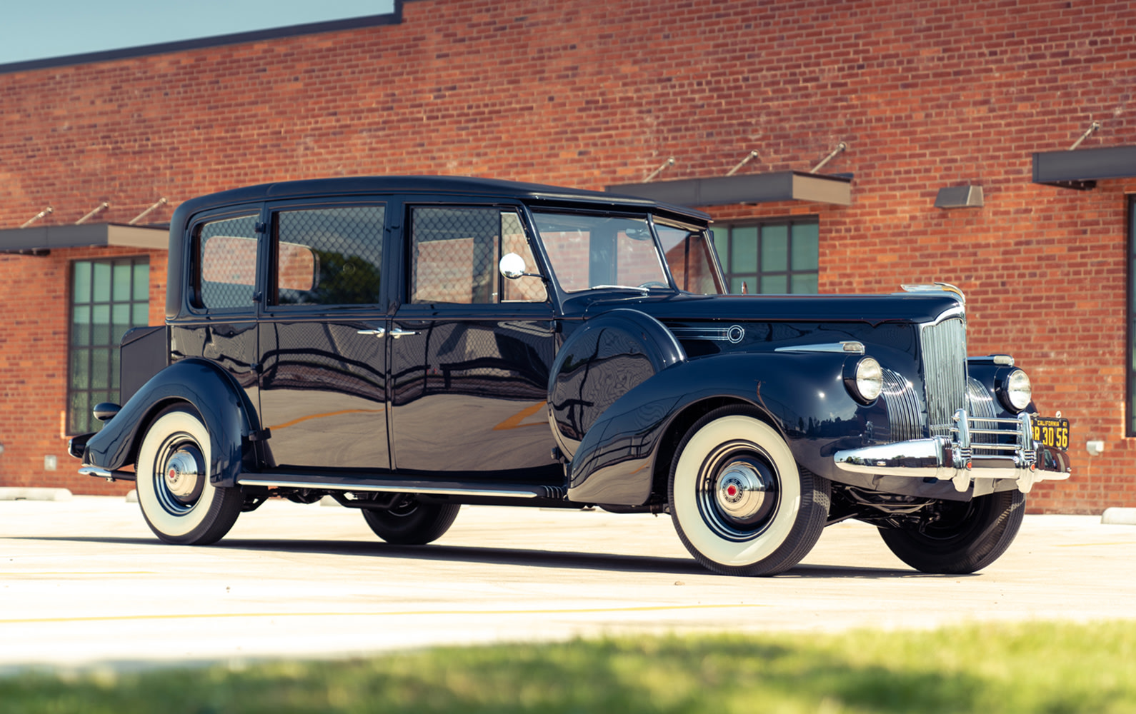 1941 Packard Model 1905 Super-8 160 Limousine (1)