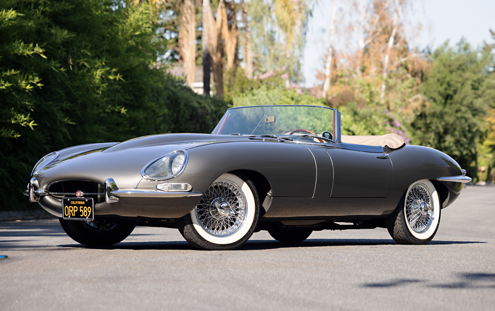 1965 Jaguar E-Type Series I 4.2-Litre Roadster (2)