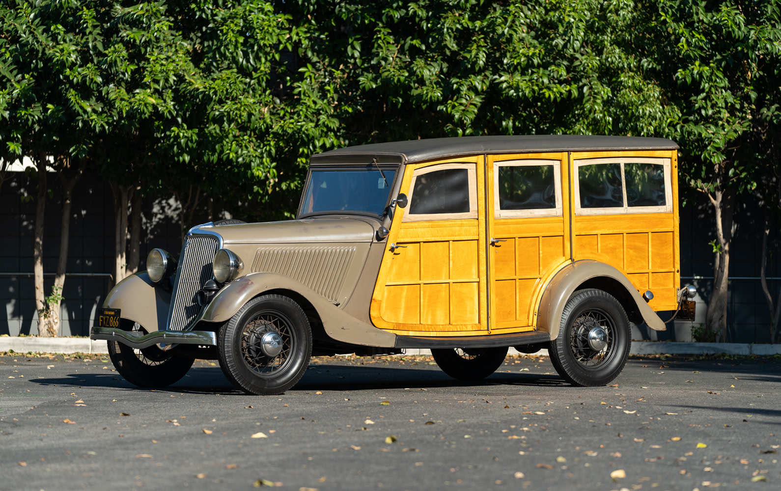 1934 Ford V8 Station Wagon