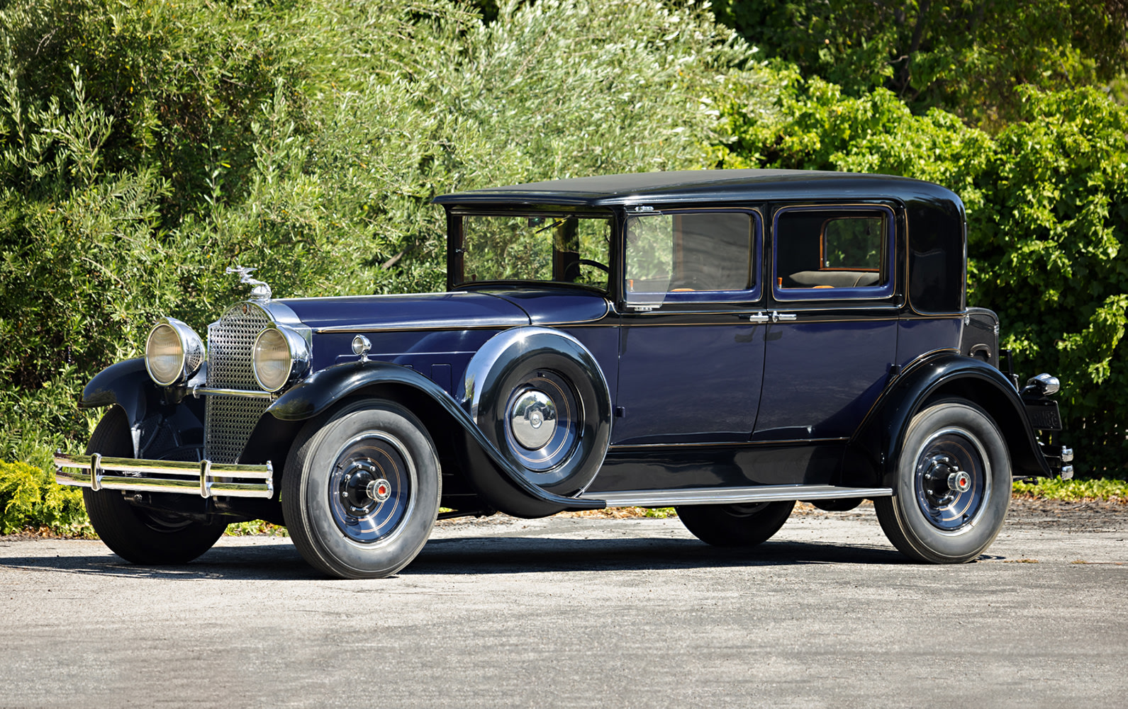 1930 Packard Custom Eight 740 Club Sedan