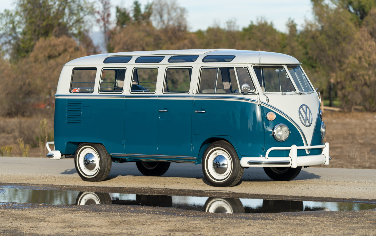 1967 Volkswagen Type 2 Deluxe Microbus