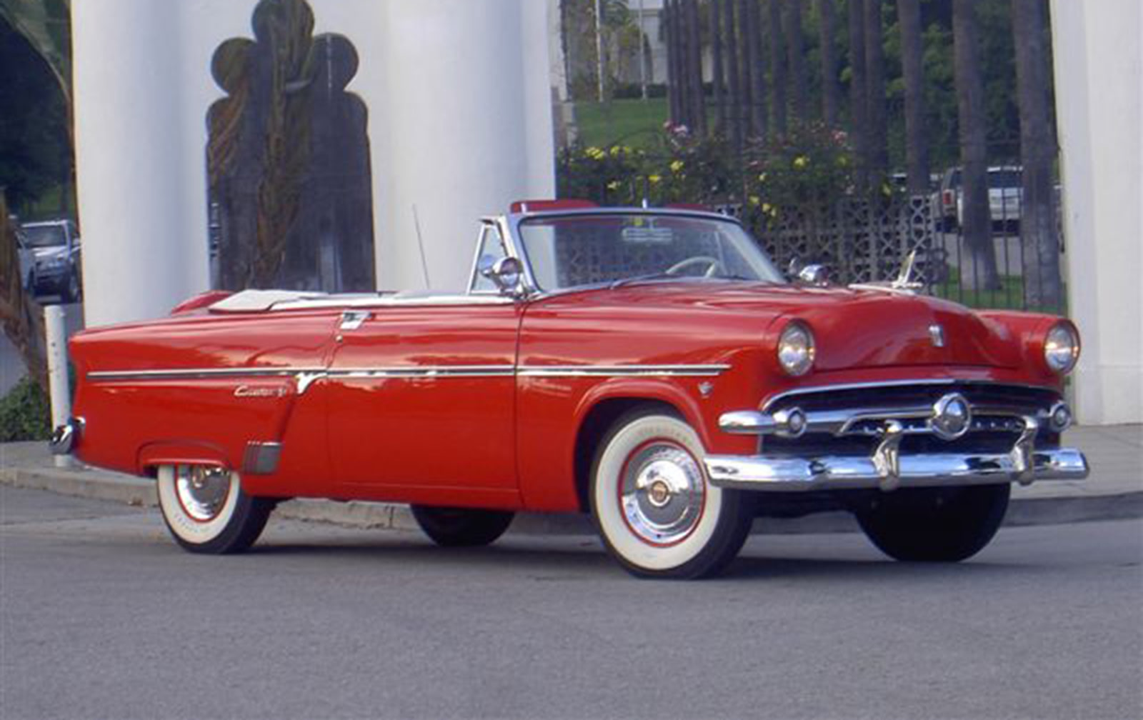 1954 Ford Crestline Sunliner Convertible