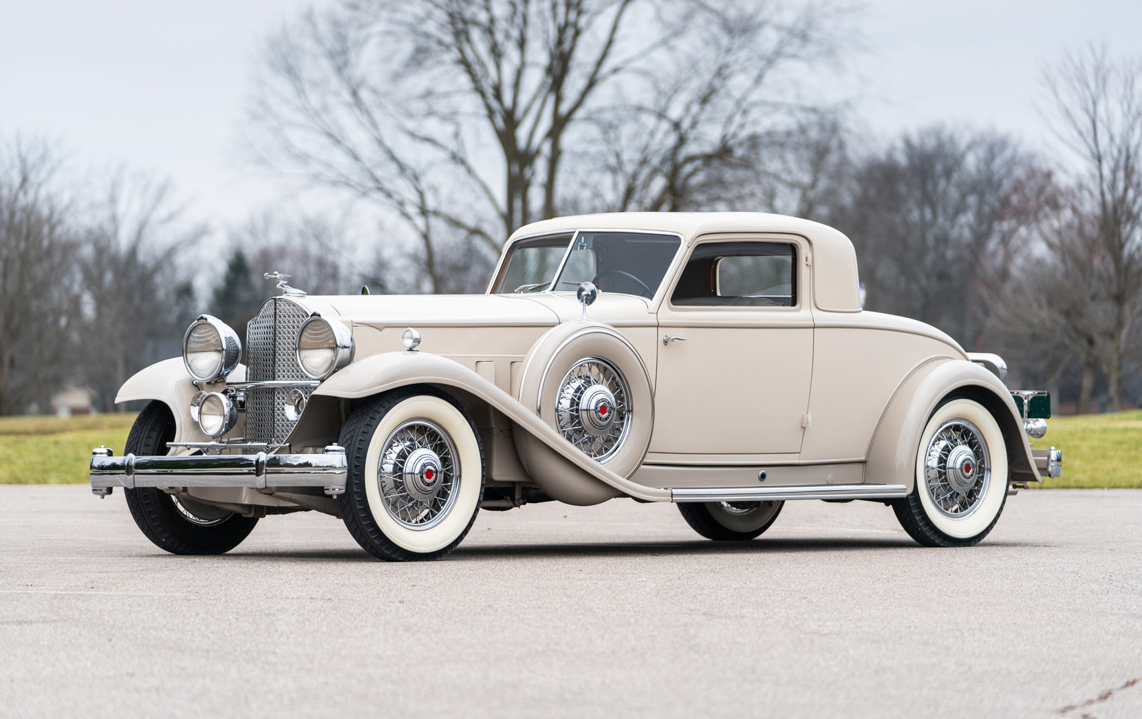 1932 Packard 904 Deluxe Eight Individual Custom Stationary Coupe