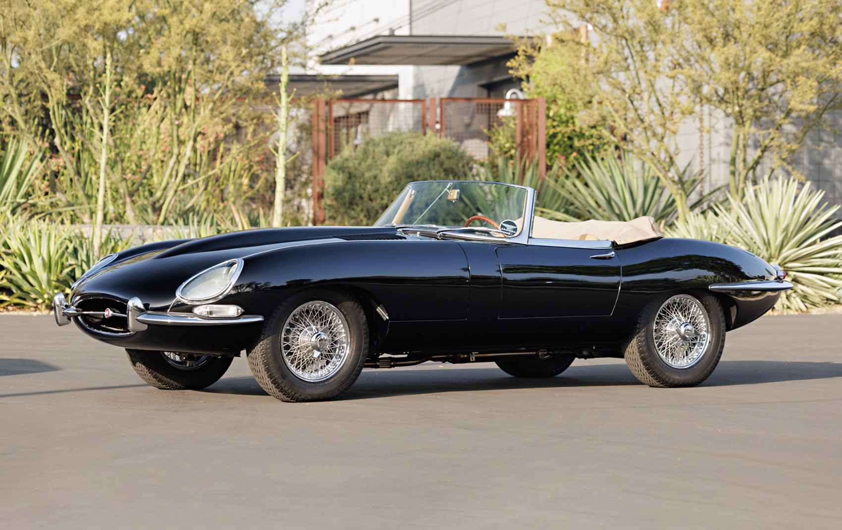 1961 Jaguar E-Type Series I 3.8-Litre Roadster (2)