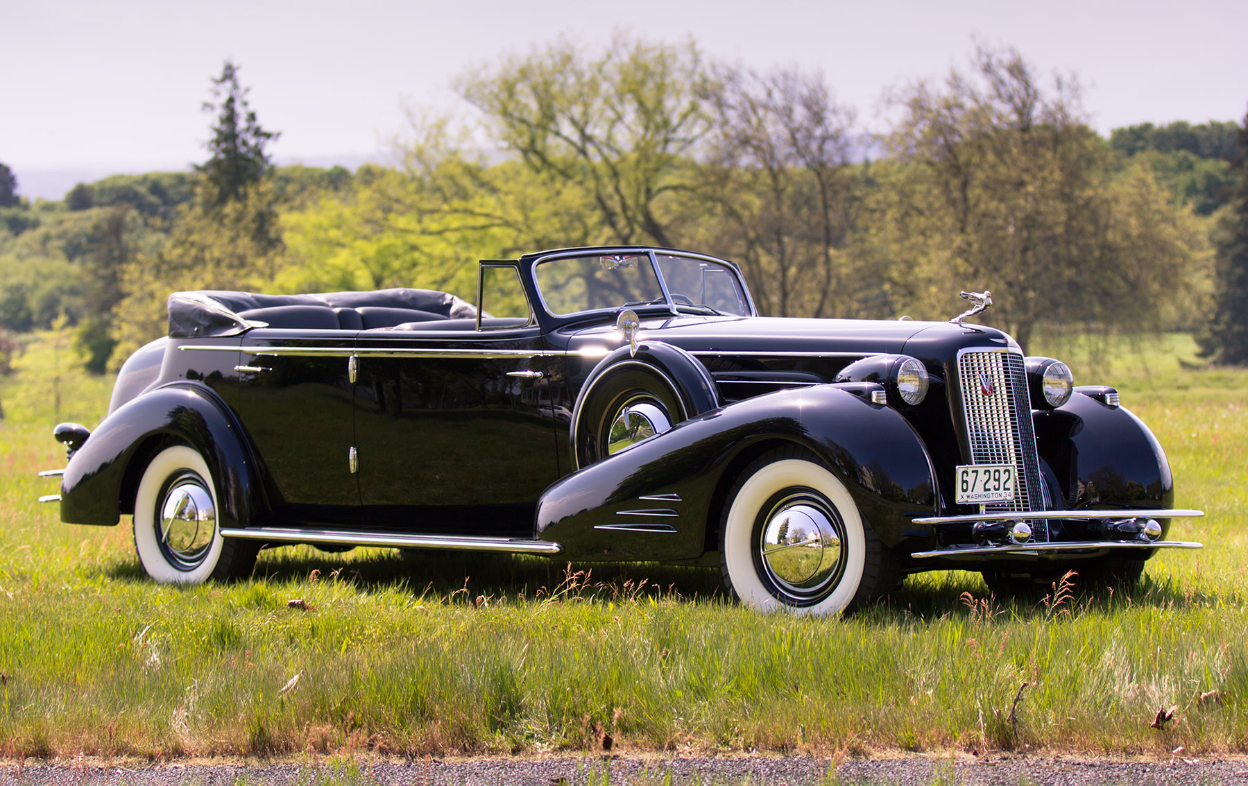 1934 Cadillac V-16 452D Convertible Sedan