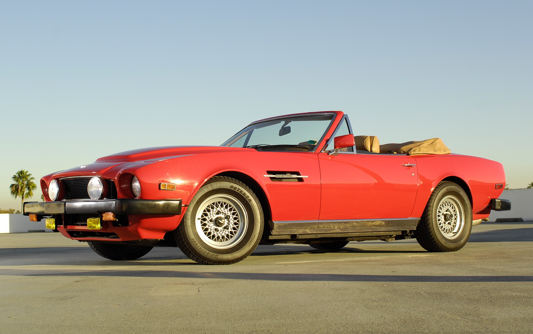 1981 Aston Martin V8 Volante-2