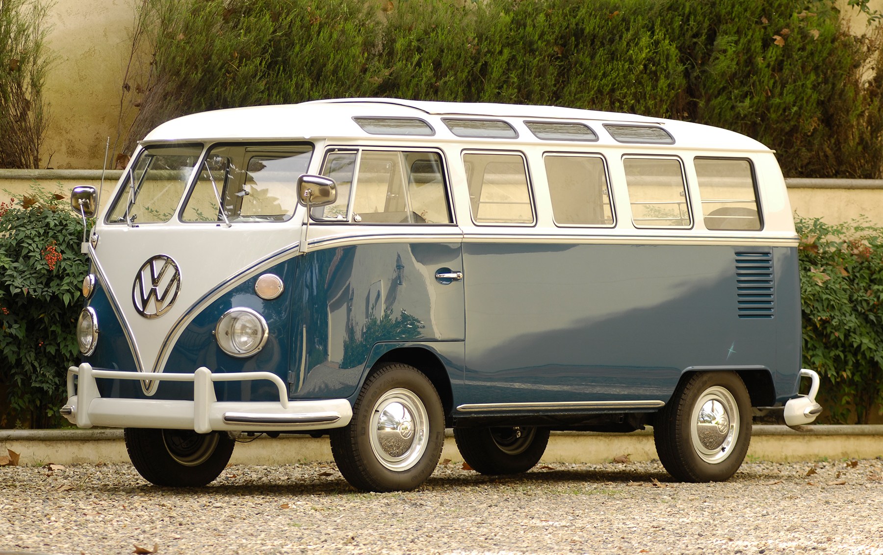 1966 Volkswagen Type II 21-Window Microbus