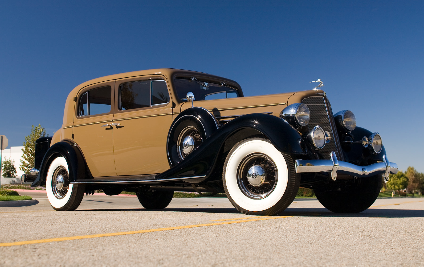 1934 Buick Model 91 Club Sedan