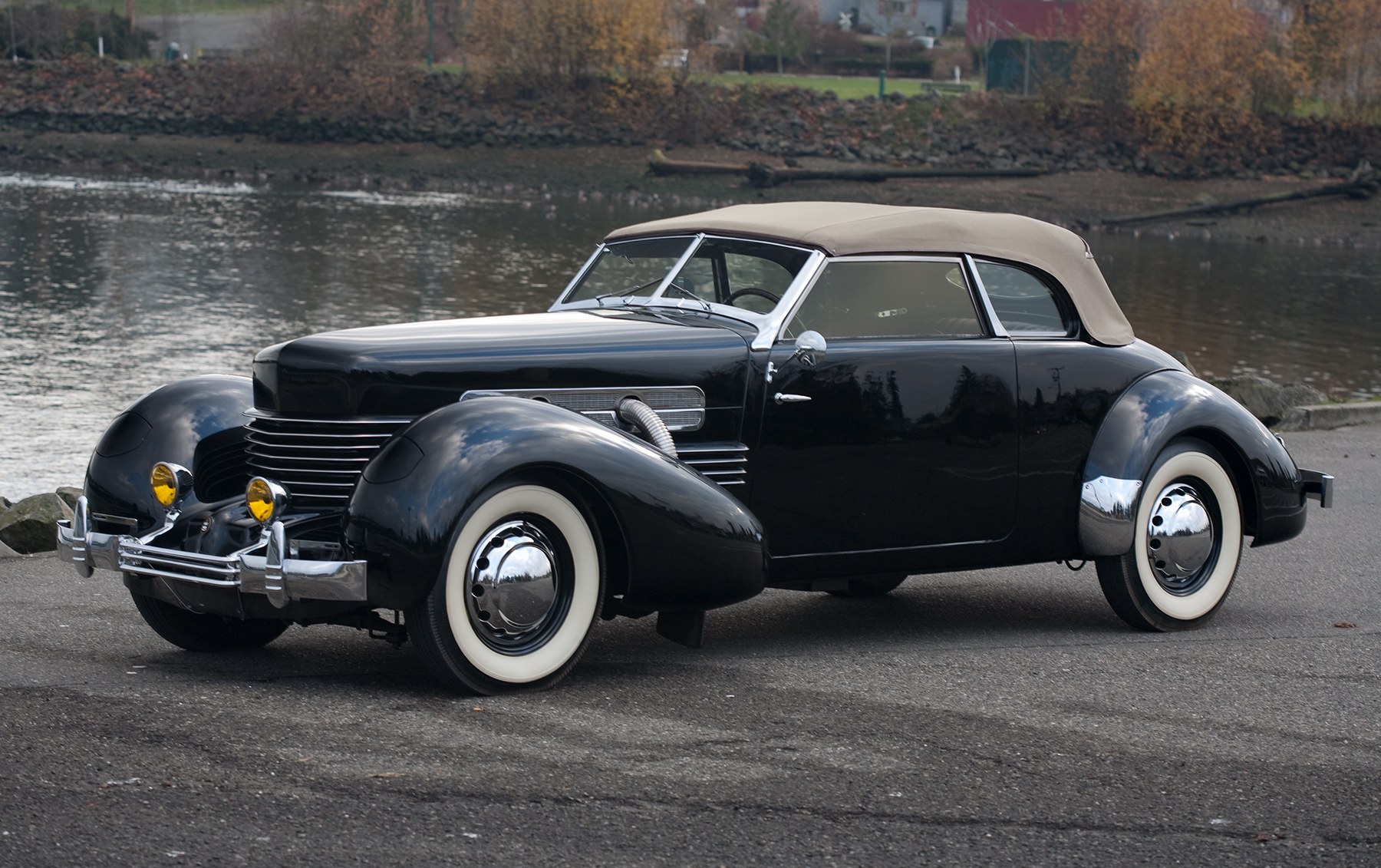 1937 Cord 812 S/C Phaeton-4