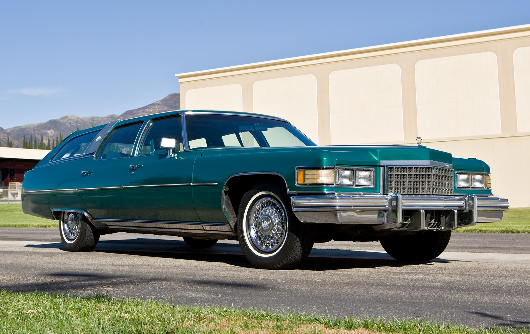 1976 Cadillac Fleetwood 60 Castilian Estate Wagon