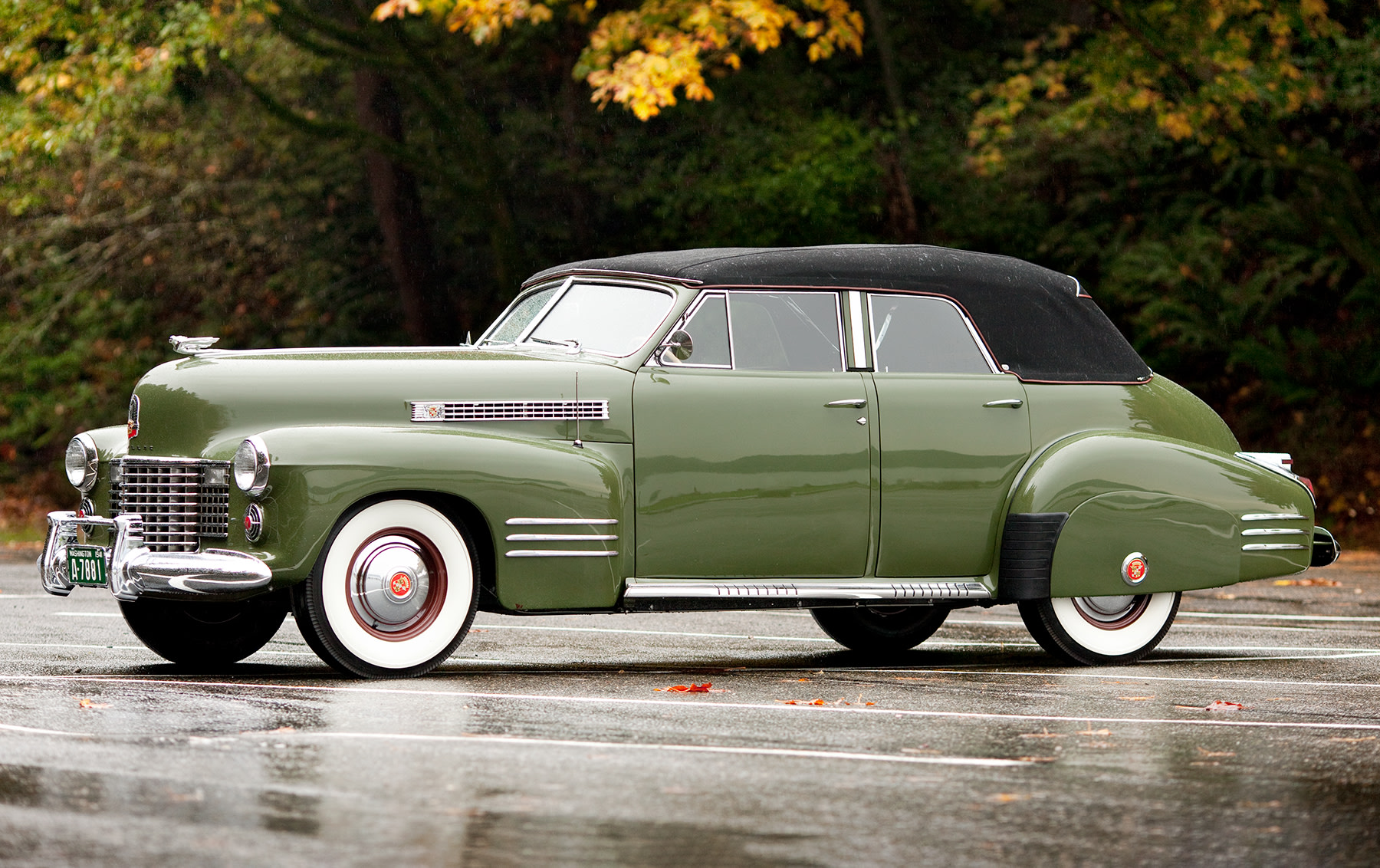 1941 Cadillac Series 62 Convertible Sedan-1