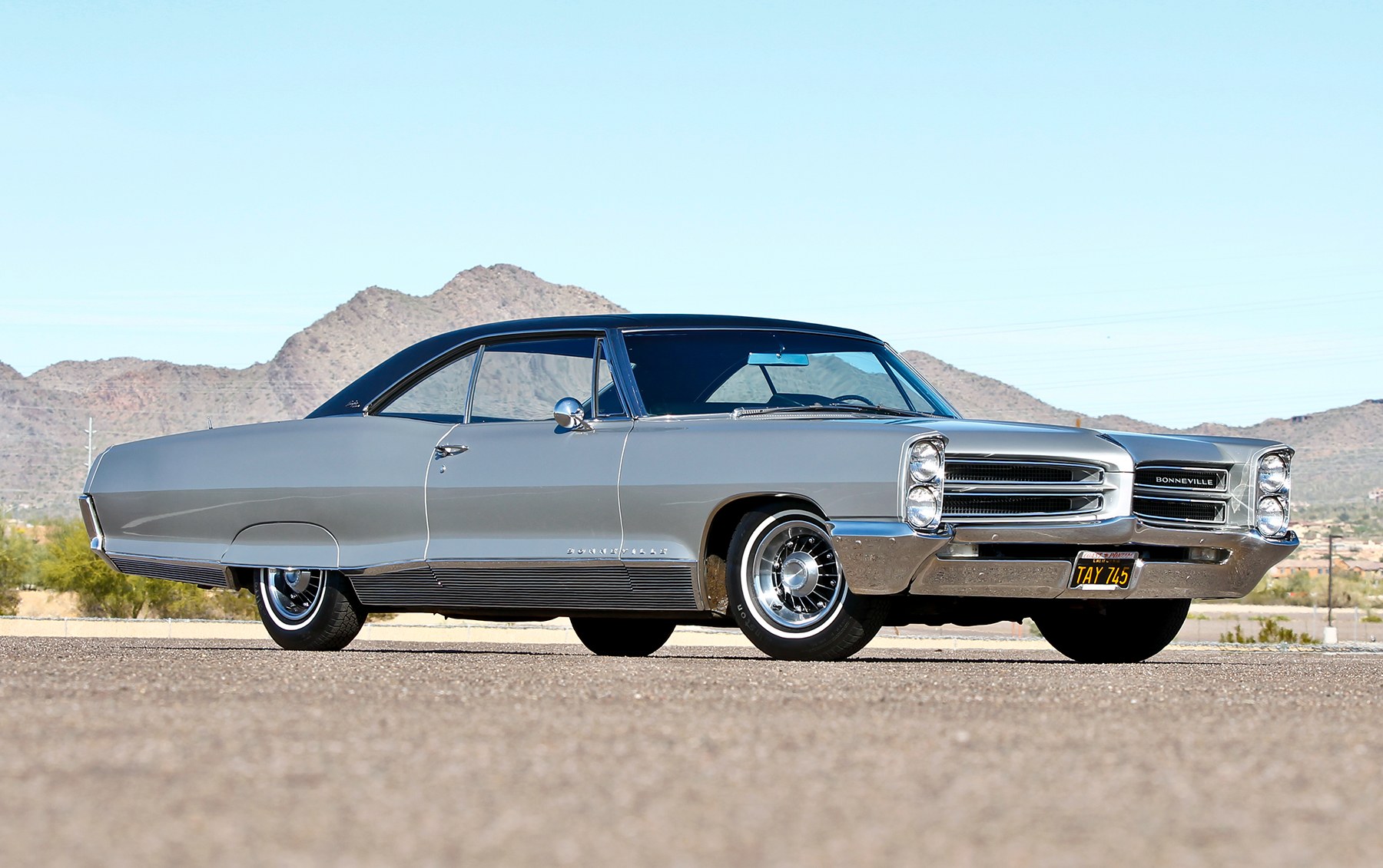 1966 Pontiac Bonneville Brougham Hardtop Coupe