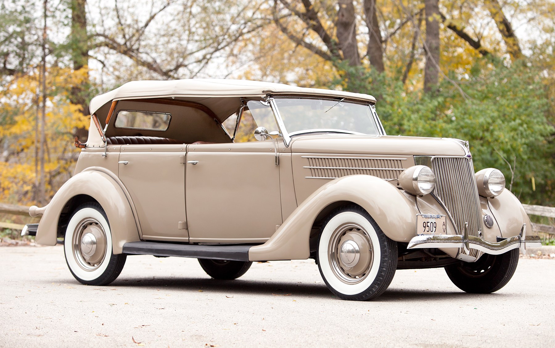 1936 Ford V-8 Deluxe Phaeton