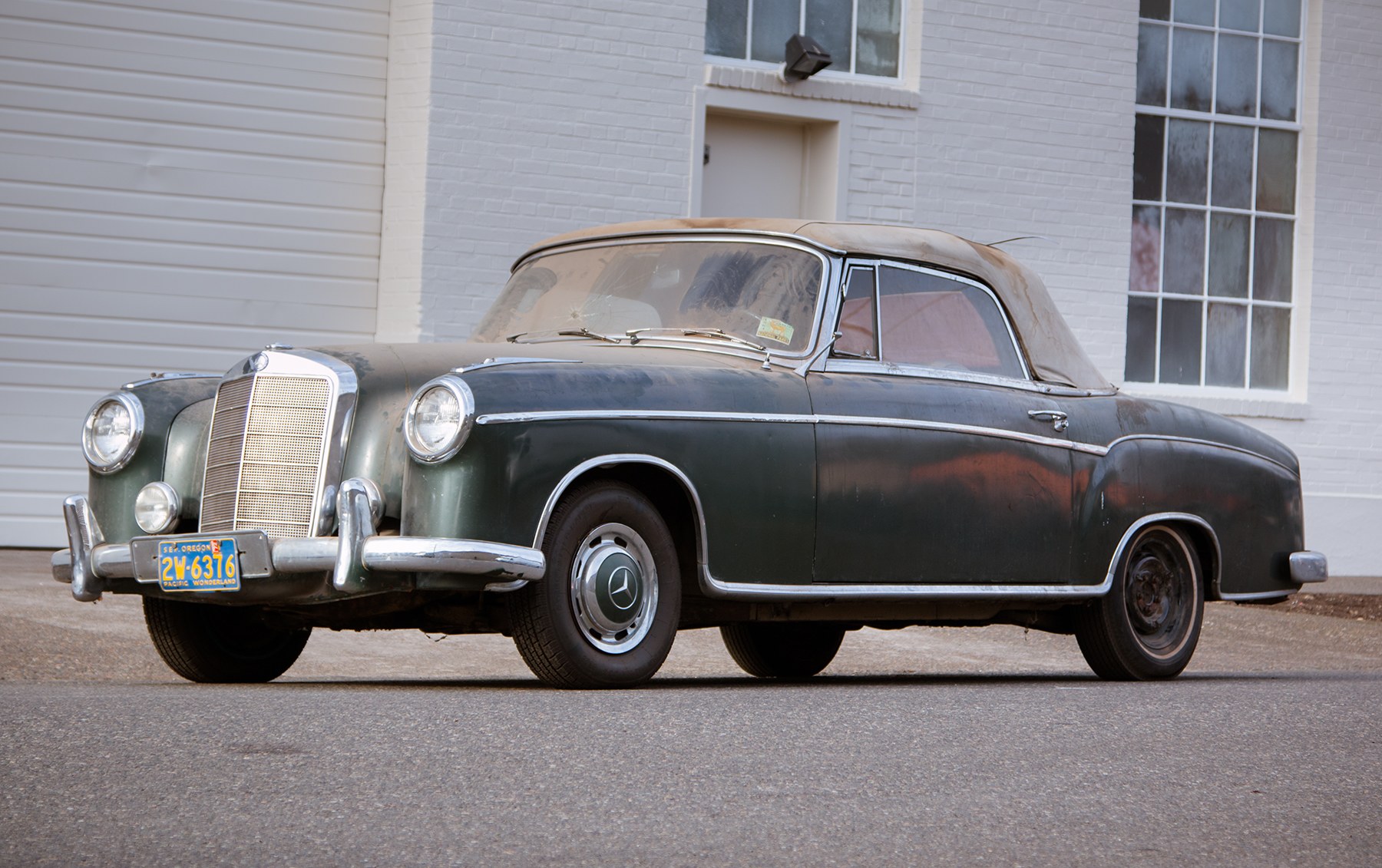 1960 Mercedes-Benz 220 SE Cabriolet-3