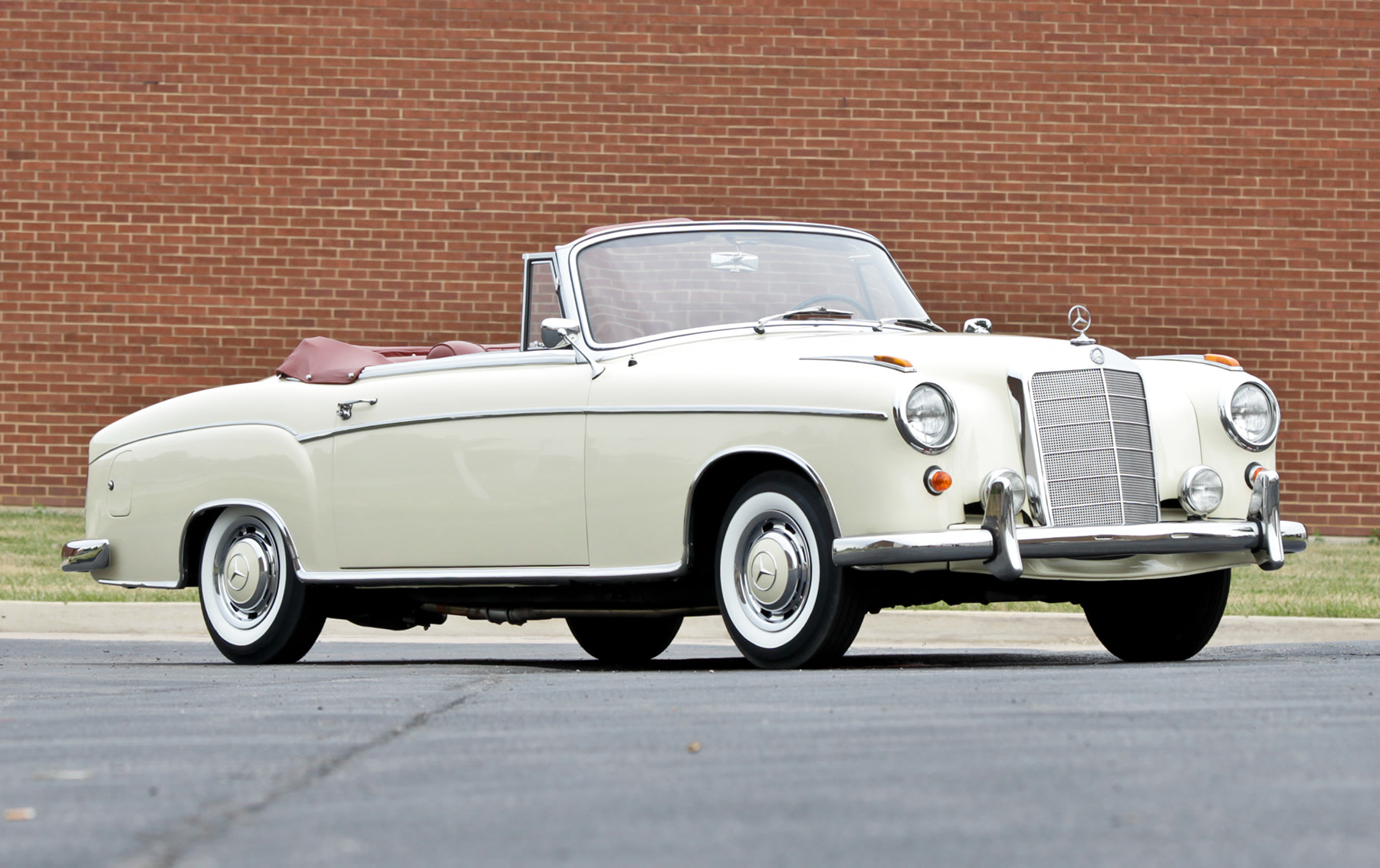 1960 Mercedes-Benz 220 SE Cabriolet-2