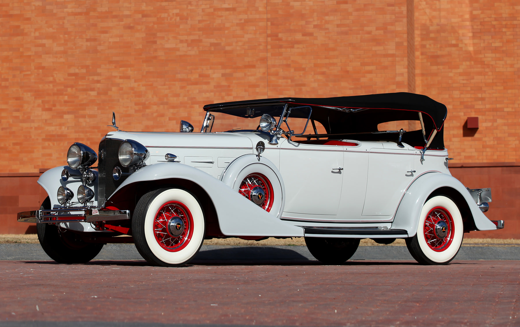 1933 Cadillac V-8 355C Dual-Cowl Phaeton