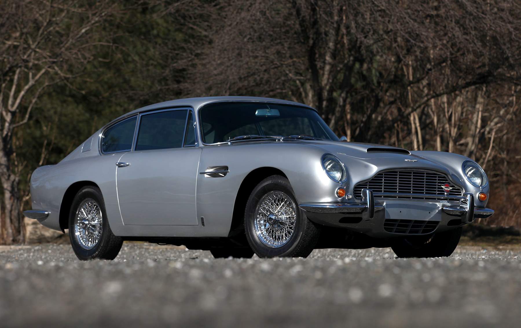 1967 Aston Martin DB6 (1)