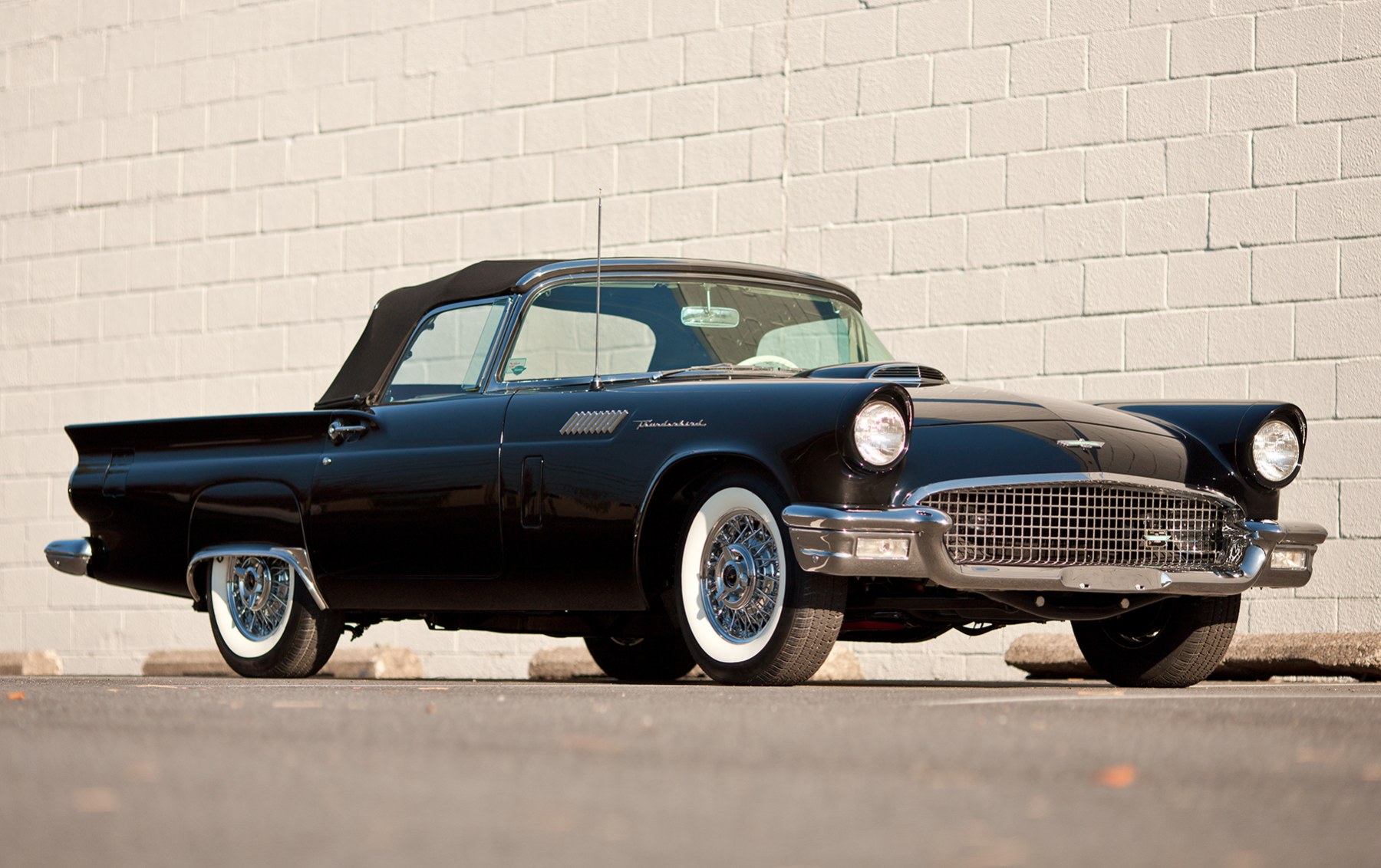 1957 Ford Thunderbird (1)