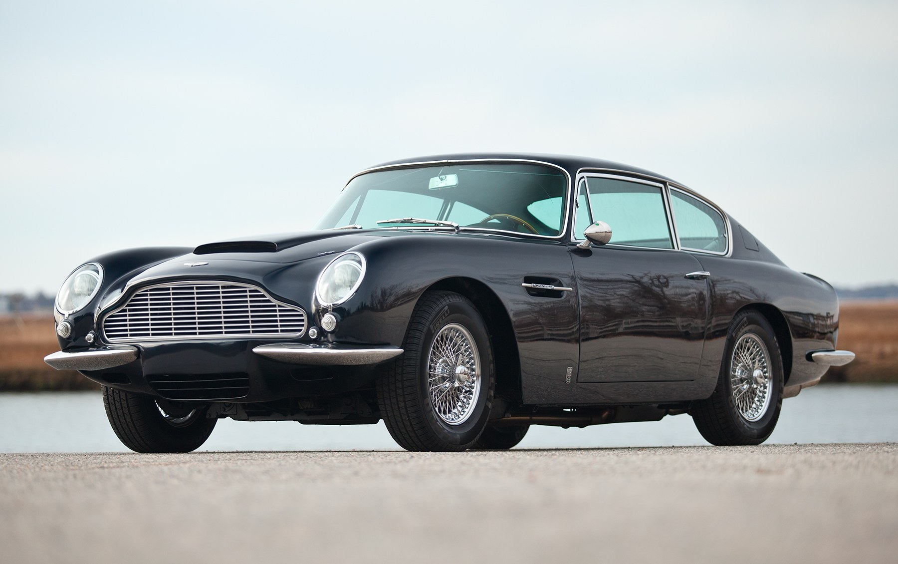 1967 Aston Martin DB6 Vantage (1)