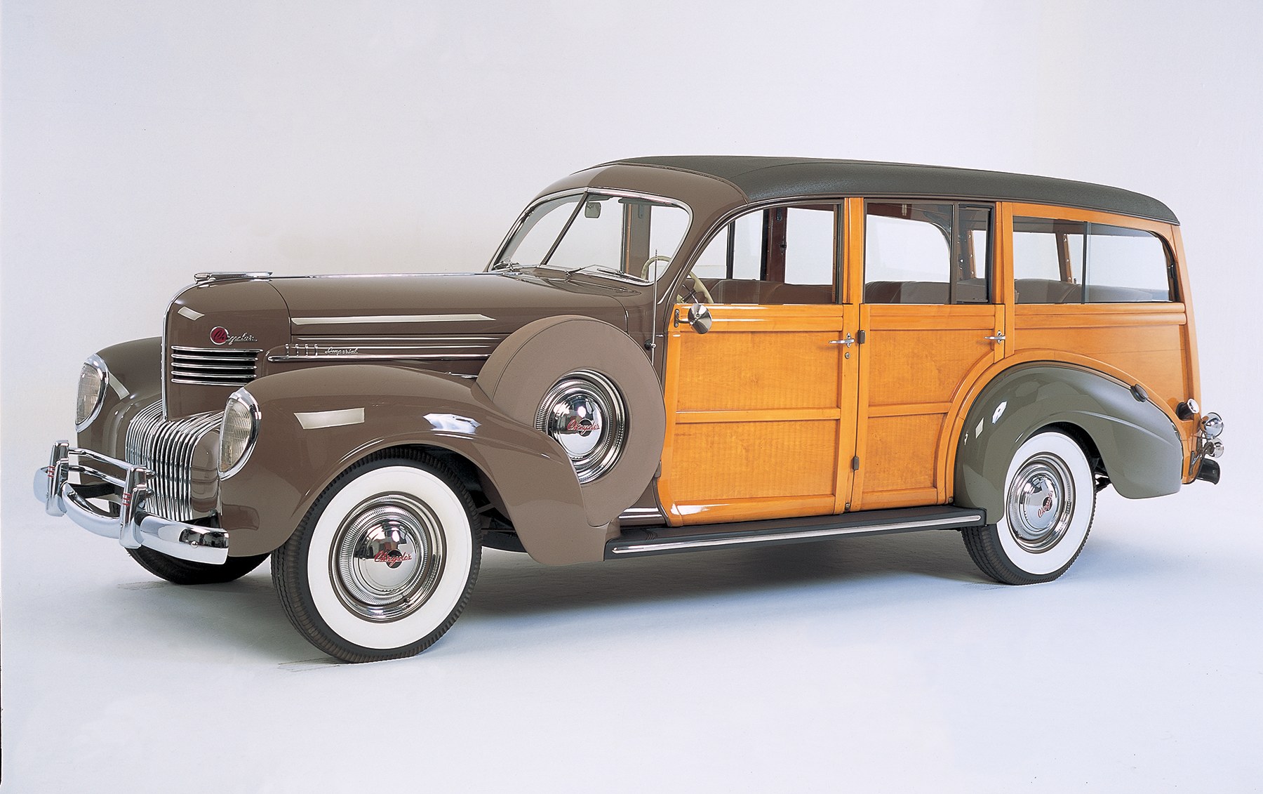 1939 Chrysler Imperial 8-Cylinder Station Wagon