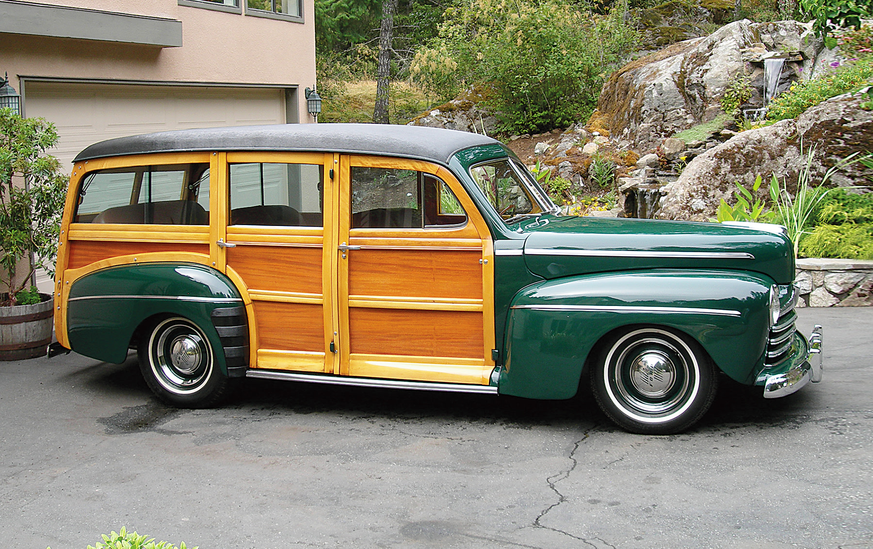1947 Ford Super Deluxe Station Wagon 