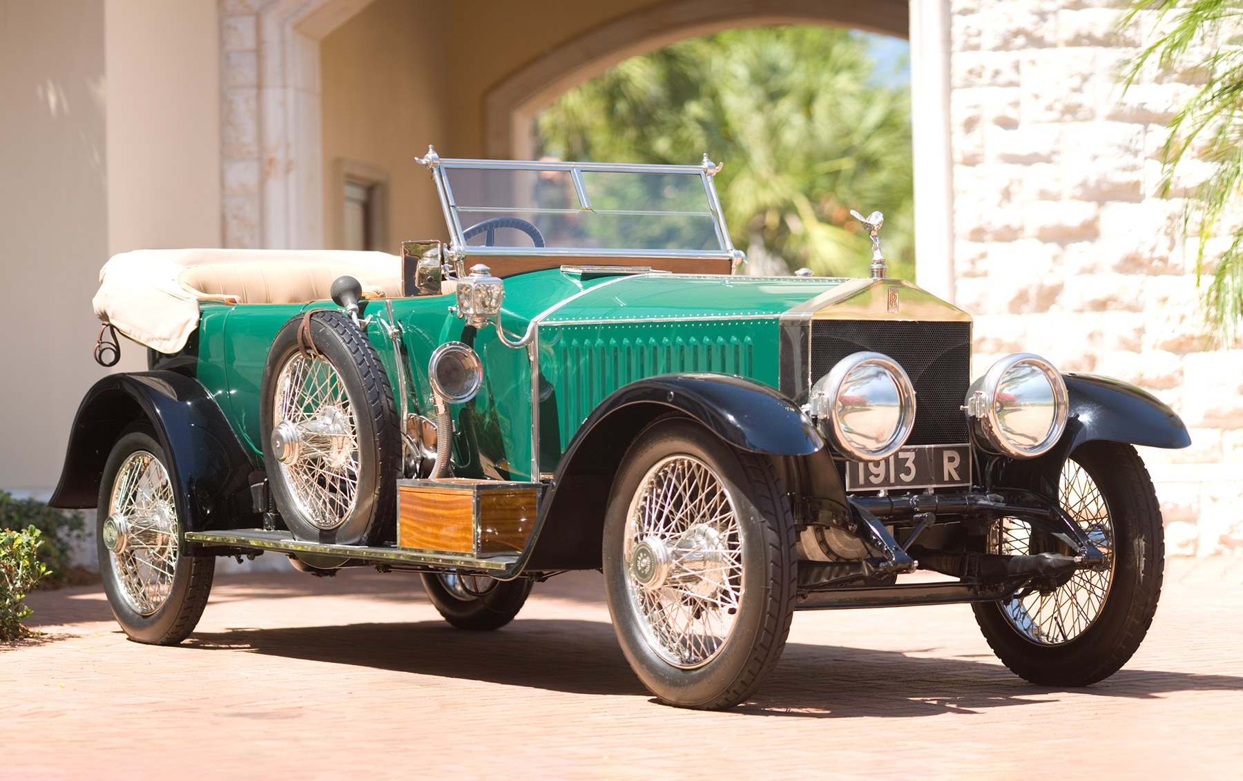 ROLLS-ROYCE SILVER GHOST RE-ENACTS TRIUMPHANT LONDON-EDINBURGH RUN 110  YEARS ON