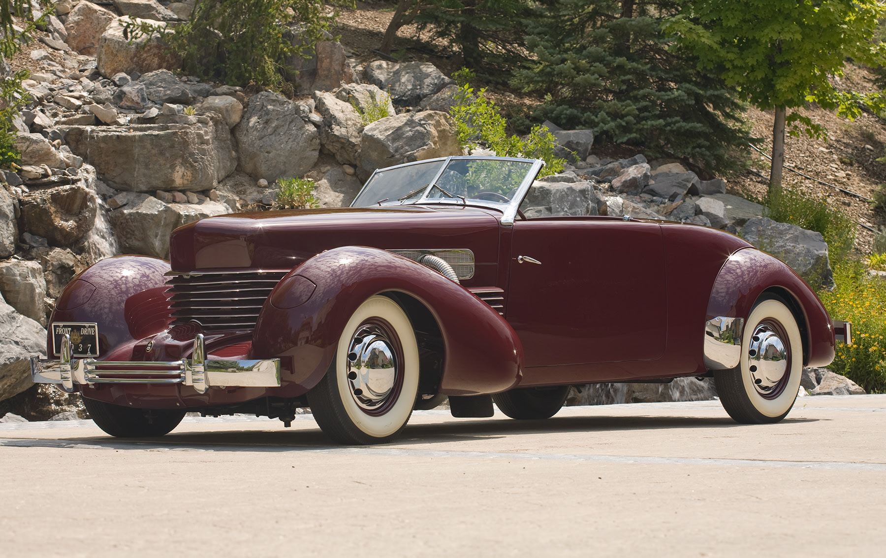 1937 Cord 812 Supercharged Sportsman Cabriolet