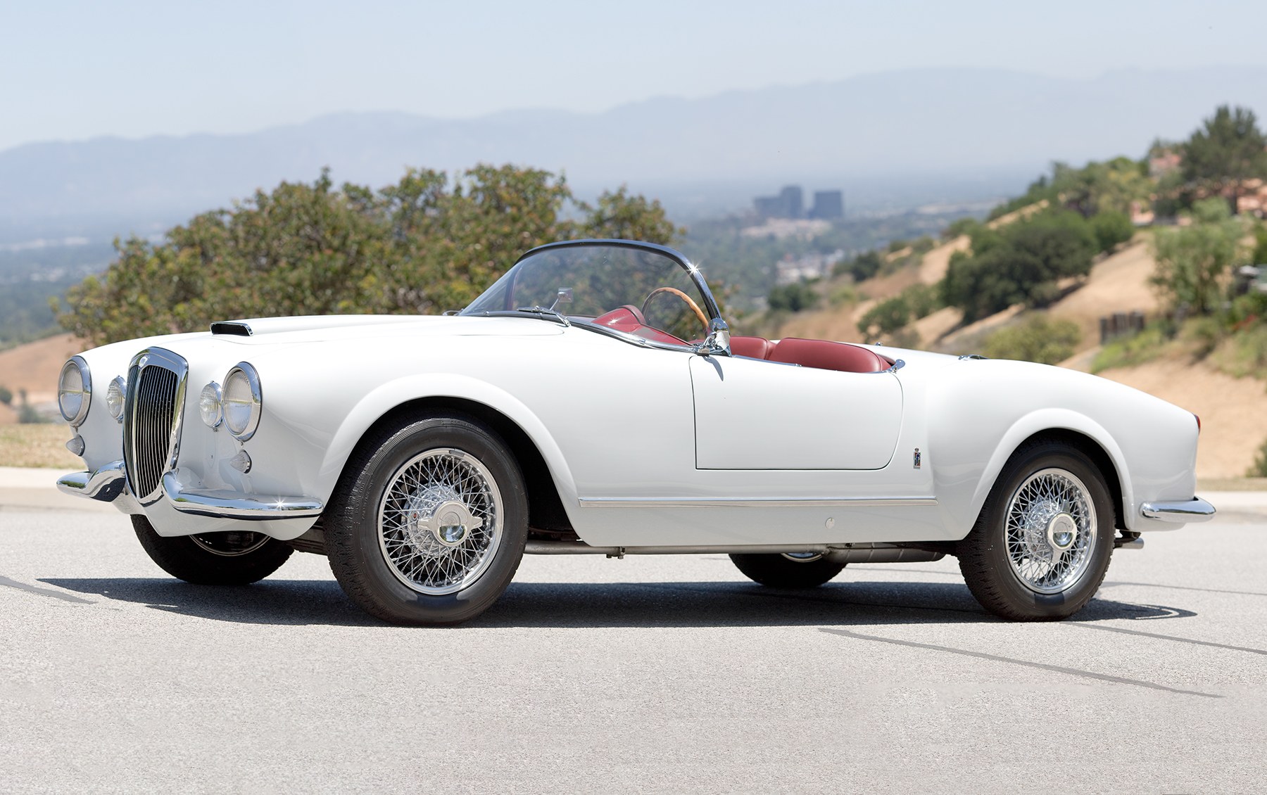 1955 Lancia Aurelia B24S Spider America(2)