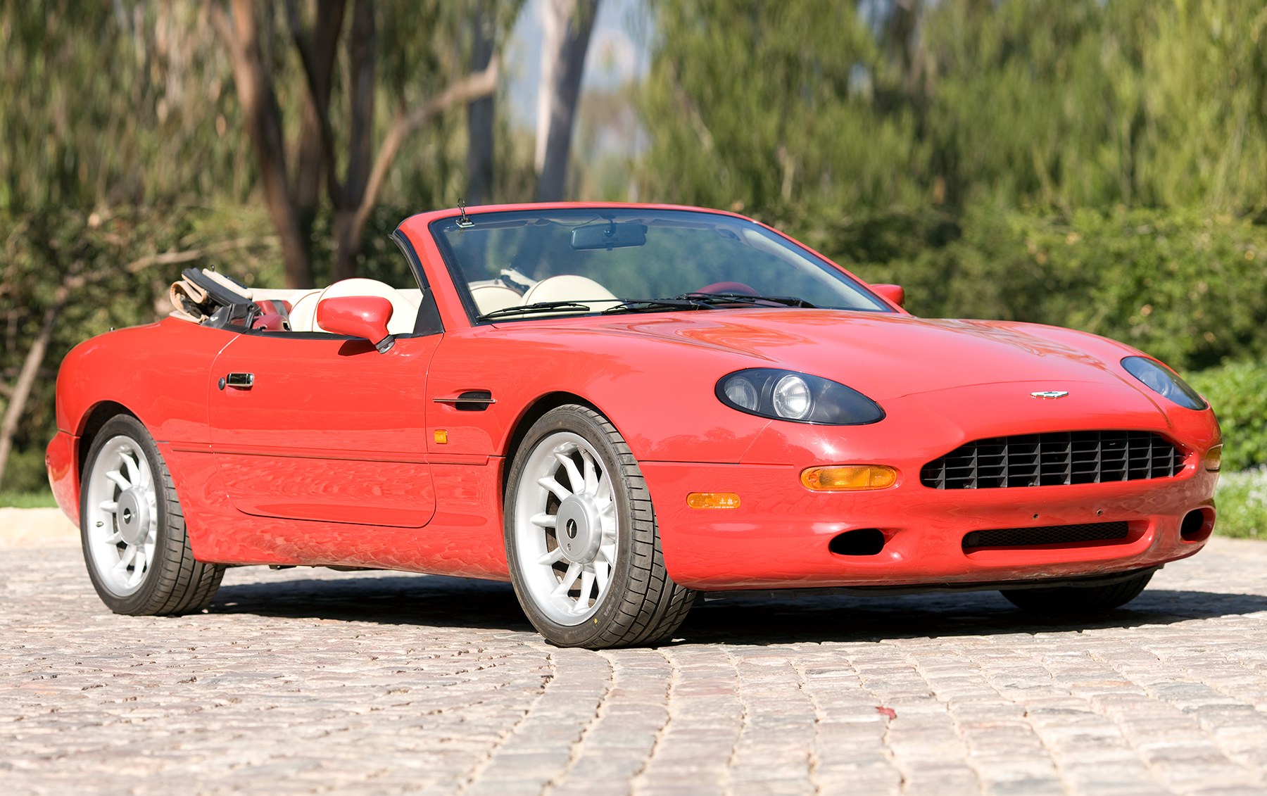 1997 Aston Martin DB7 Volante