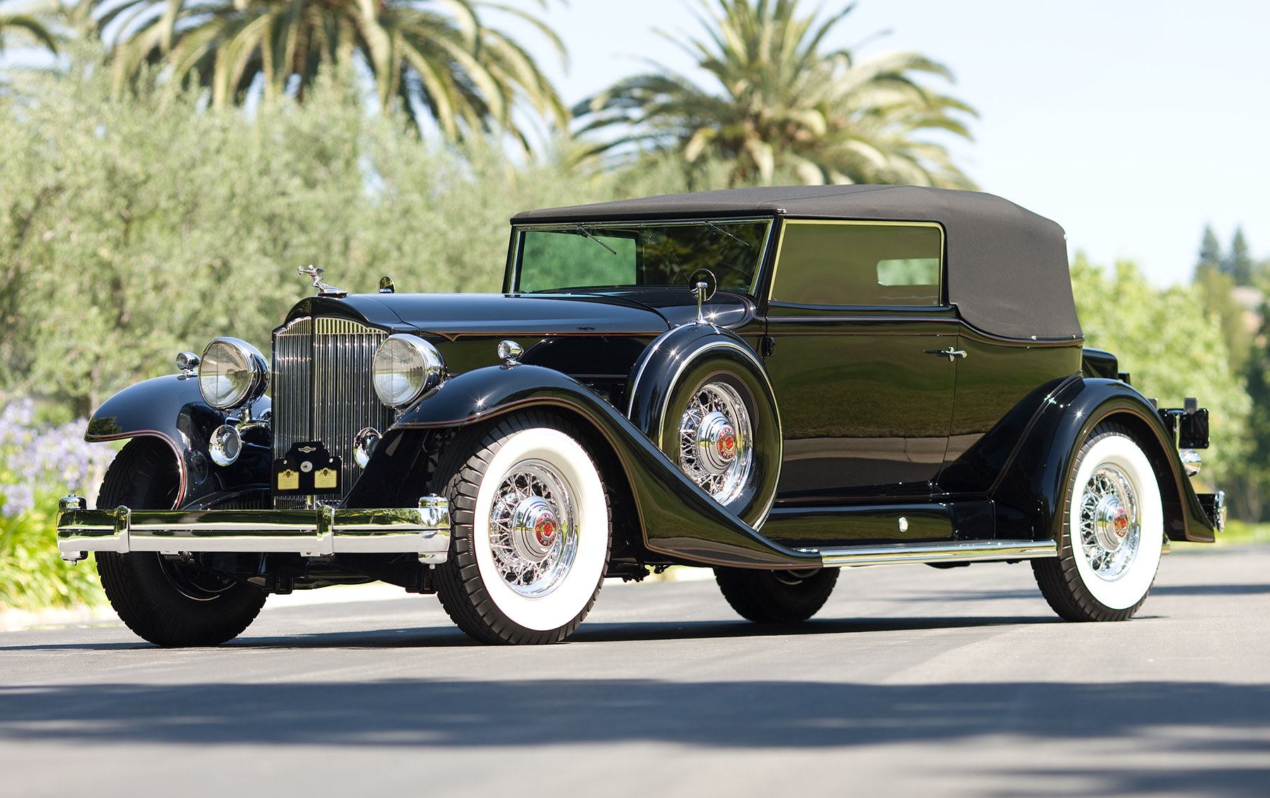 1933 Packard 1005 Twelve Convertible Victoria