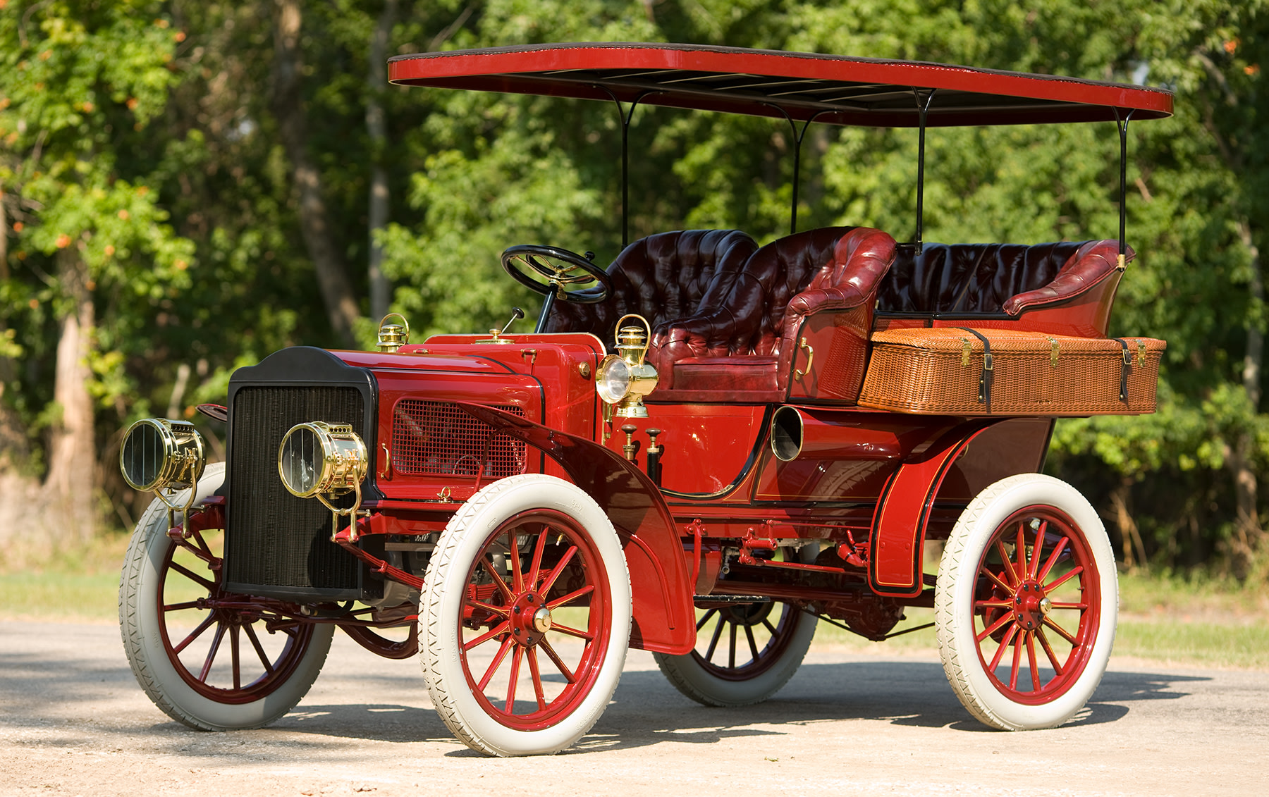 1904 White Type D Canopy-Top Steam-Powered Rear-Entrance Tonneau