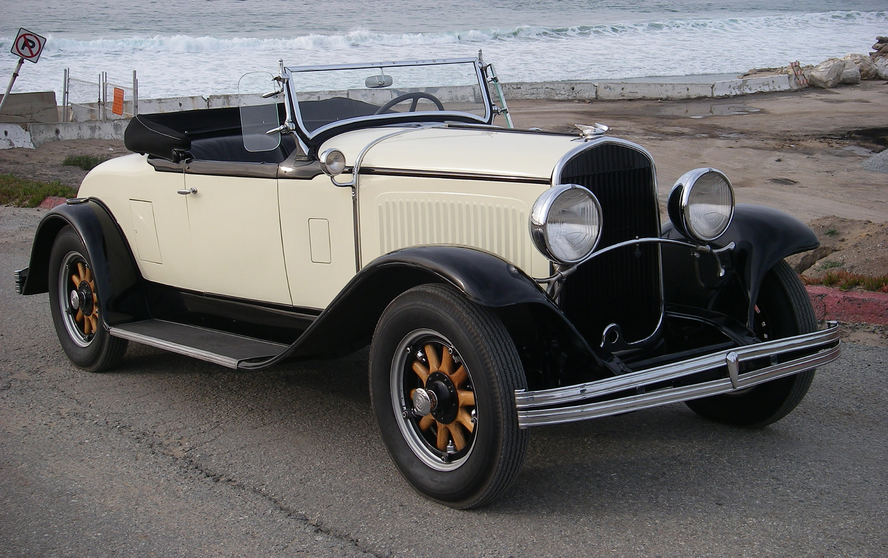 1929 Chrysler Series 75 Roadster