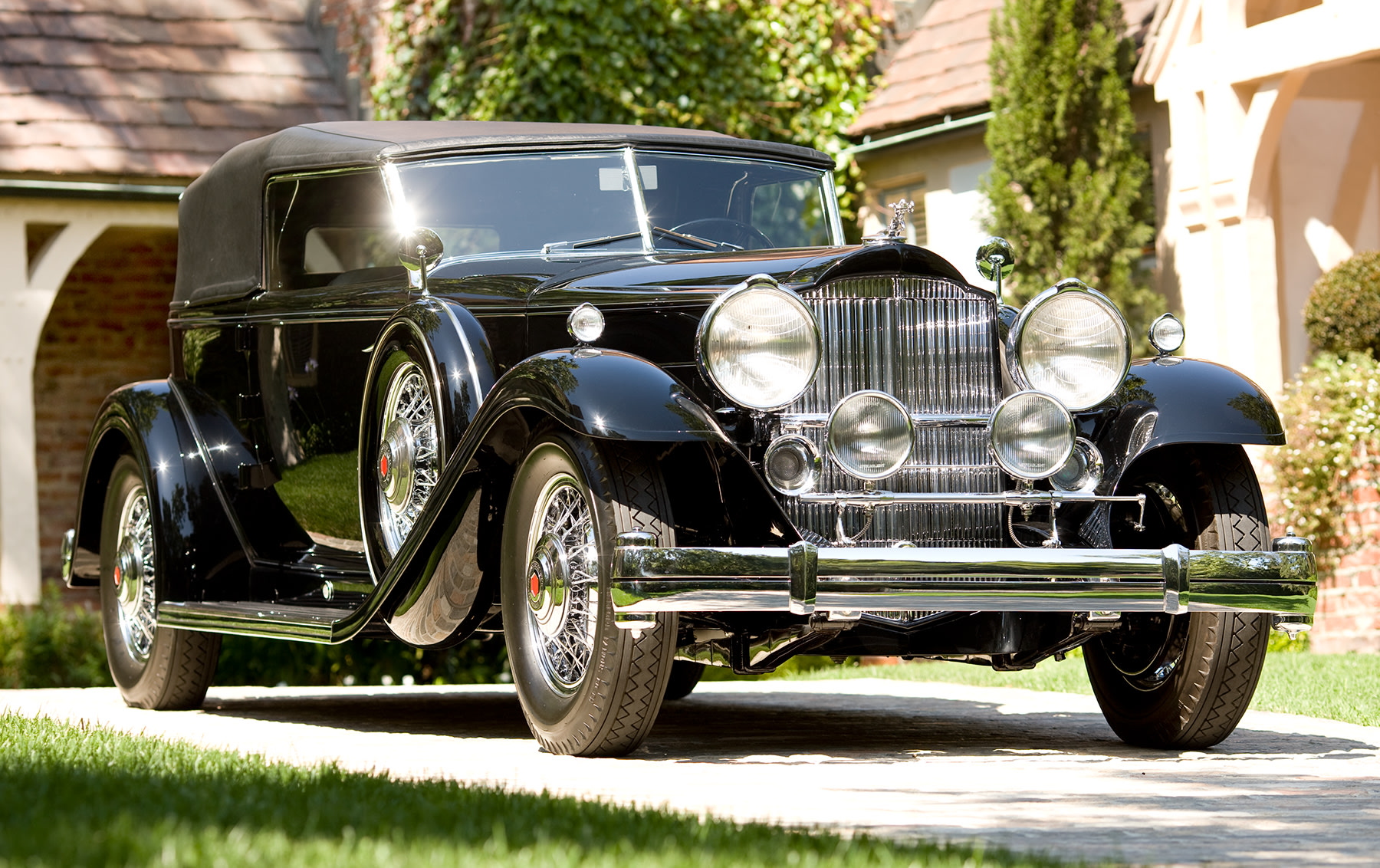 1932 Packard Model 904 Individual Custom Eight Convertible Victoria