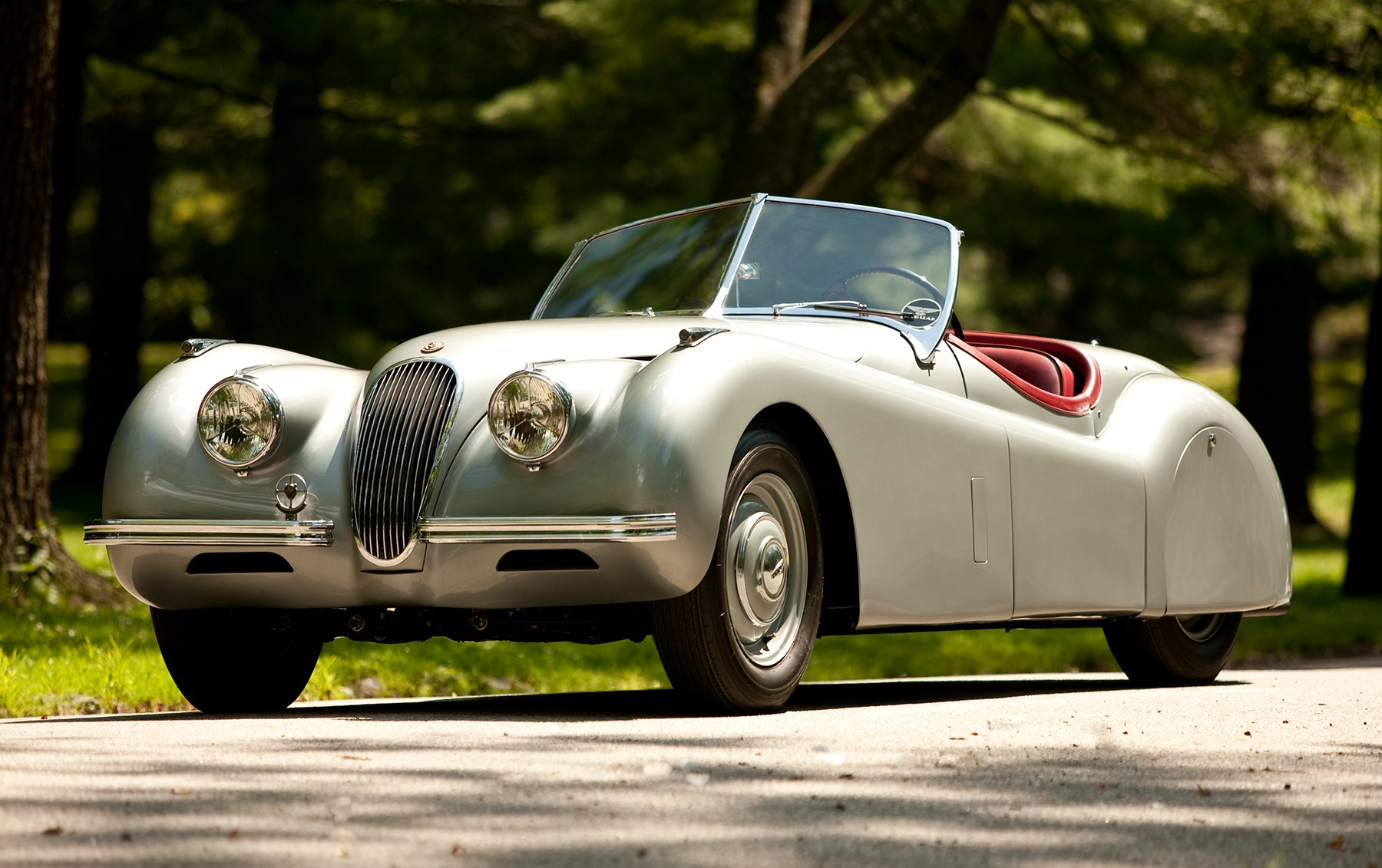 1953 Jaguar XK120 Roadster(2)