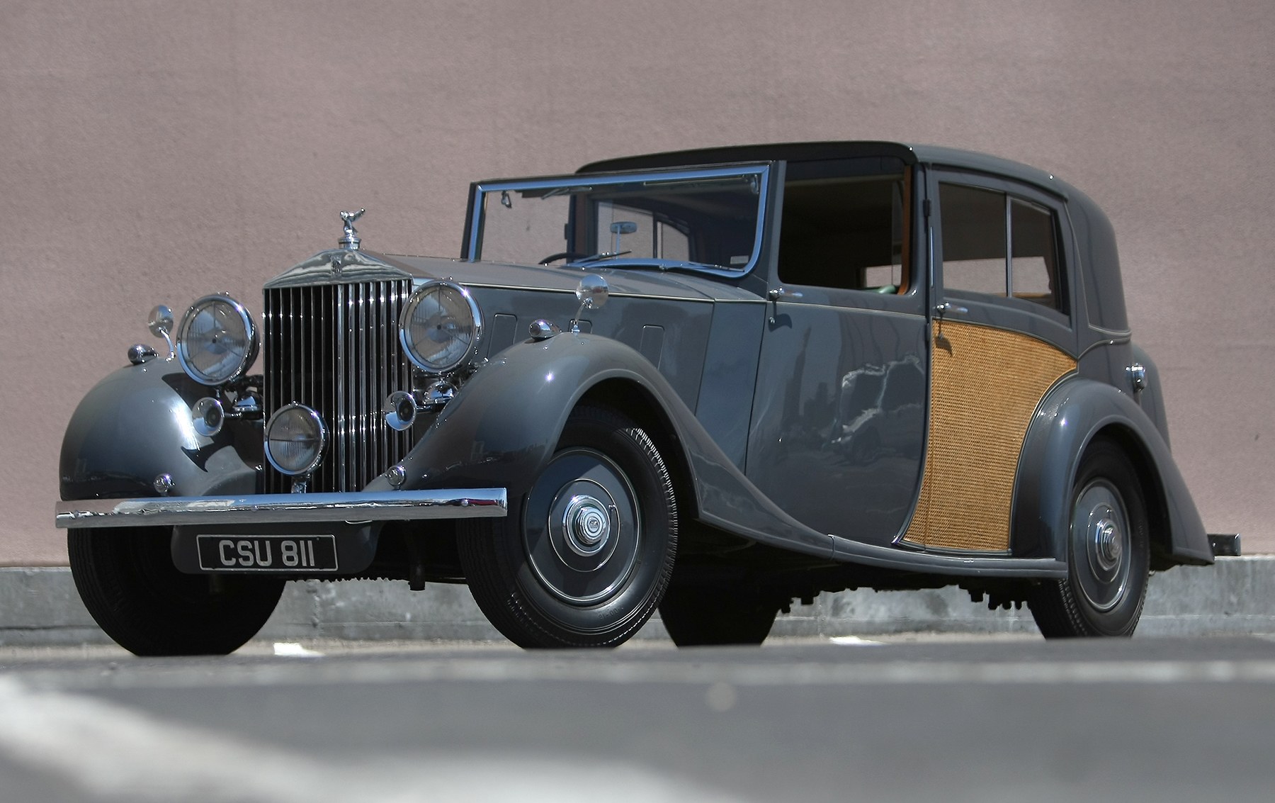 1937 Rolls-Royce Phantom III Sedanca Deville
