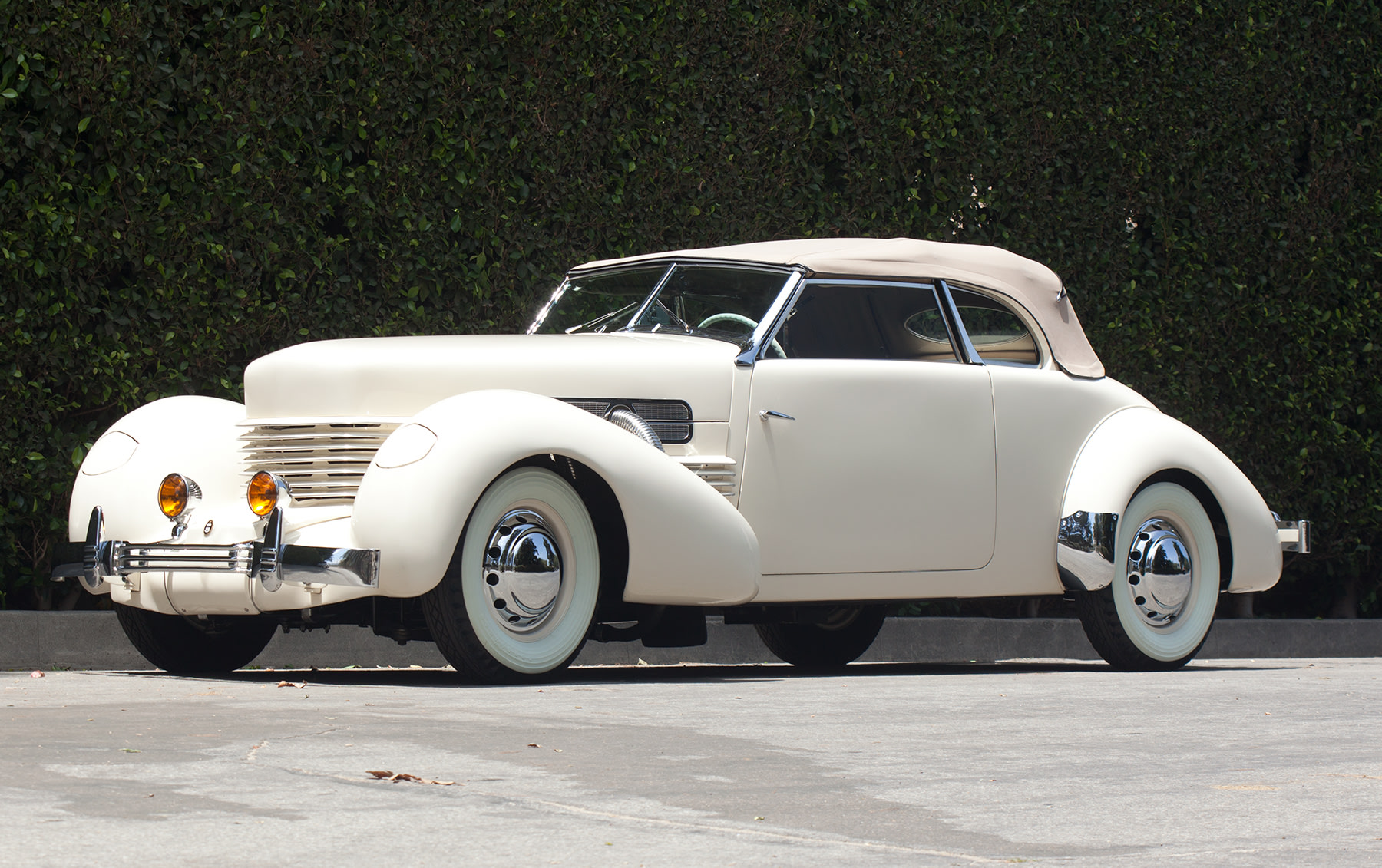 1937 Cord 812 S/C Phaeton (1)