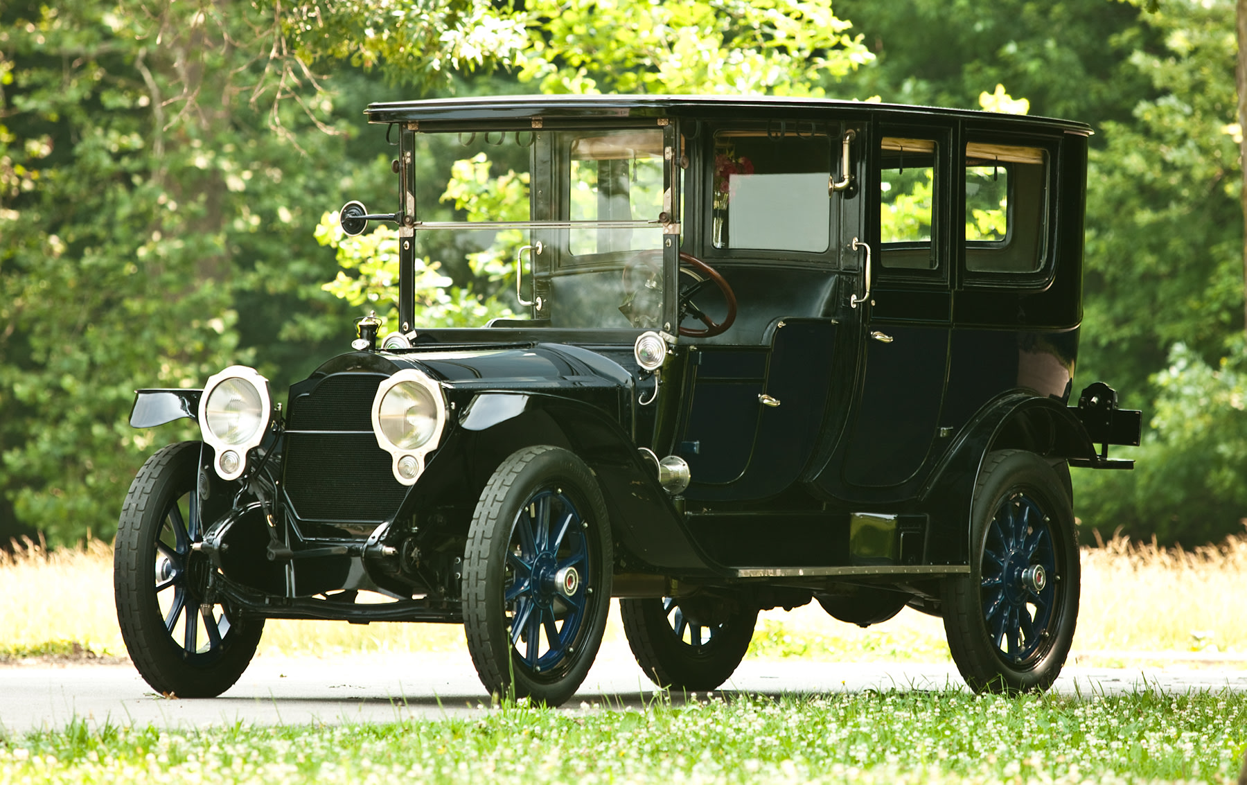 1915 Packard Six Model 3-38 Limousine