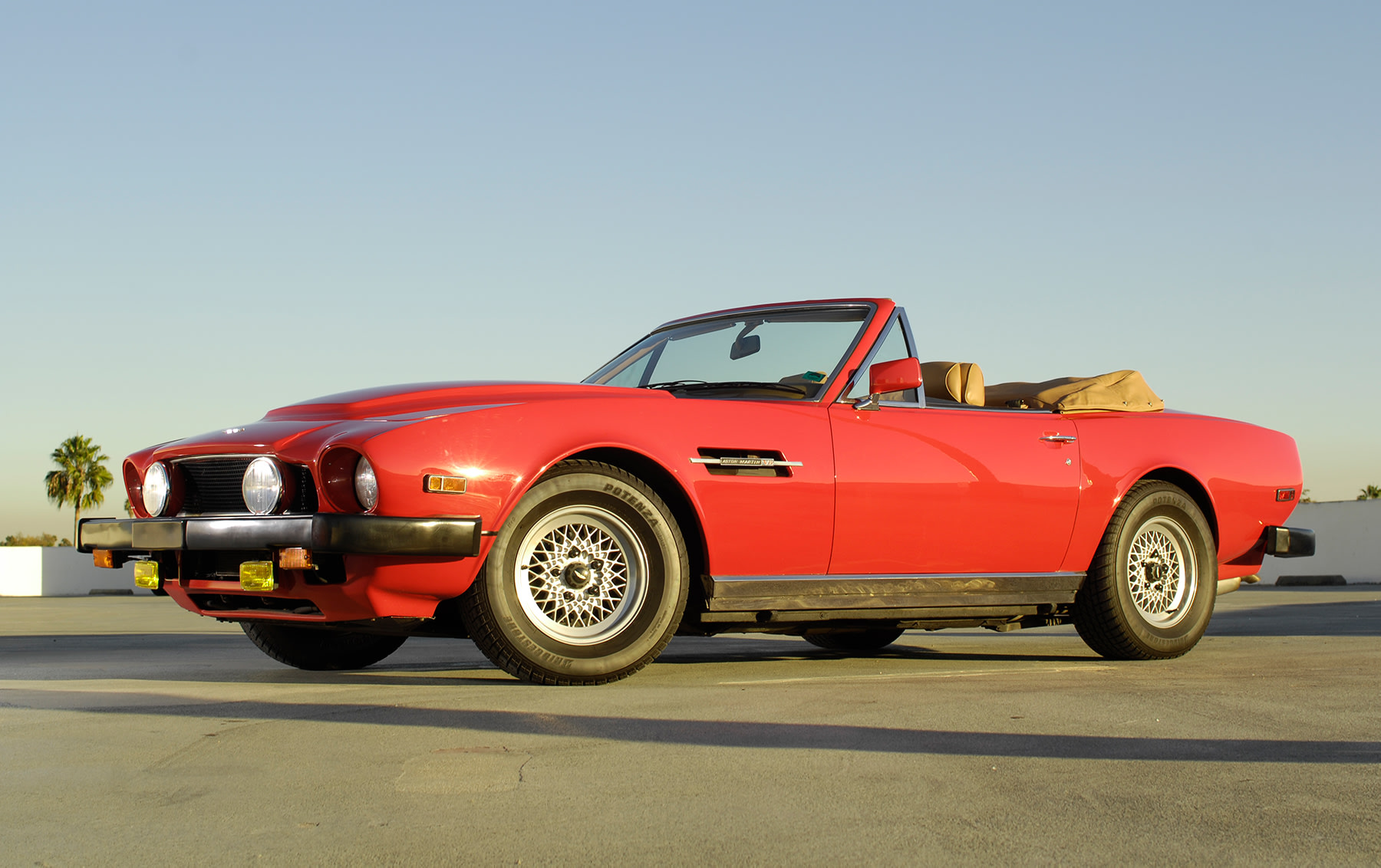 1981 Aston Martin V8 Volante