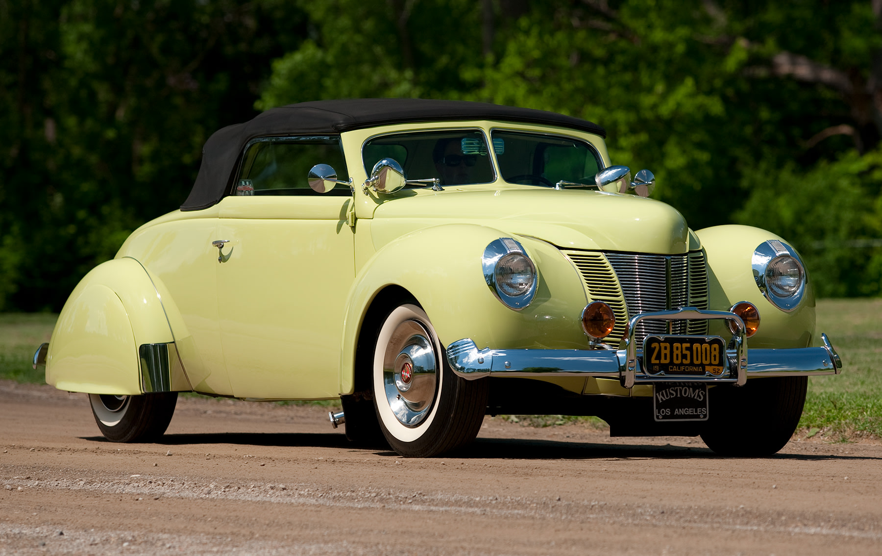 1939 Ford Custom