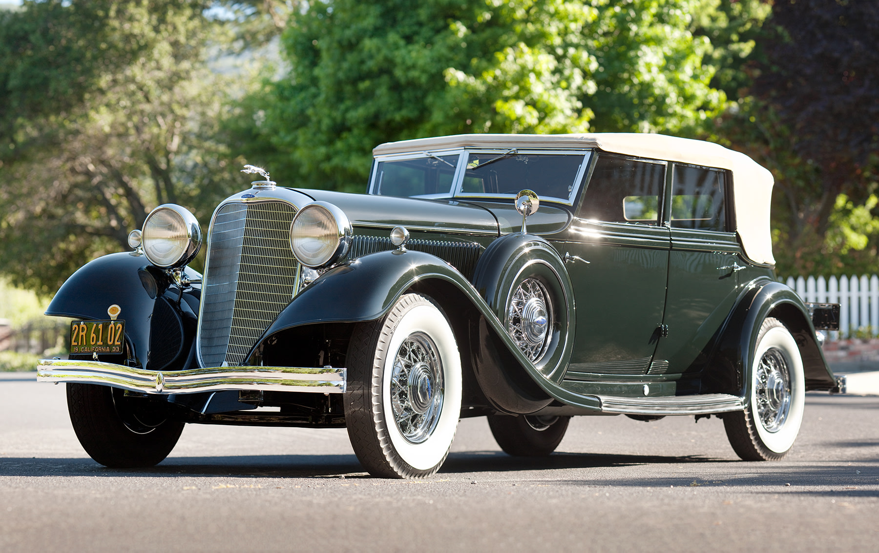 1933 Lincoln Model KB Convertible Sedan