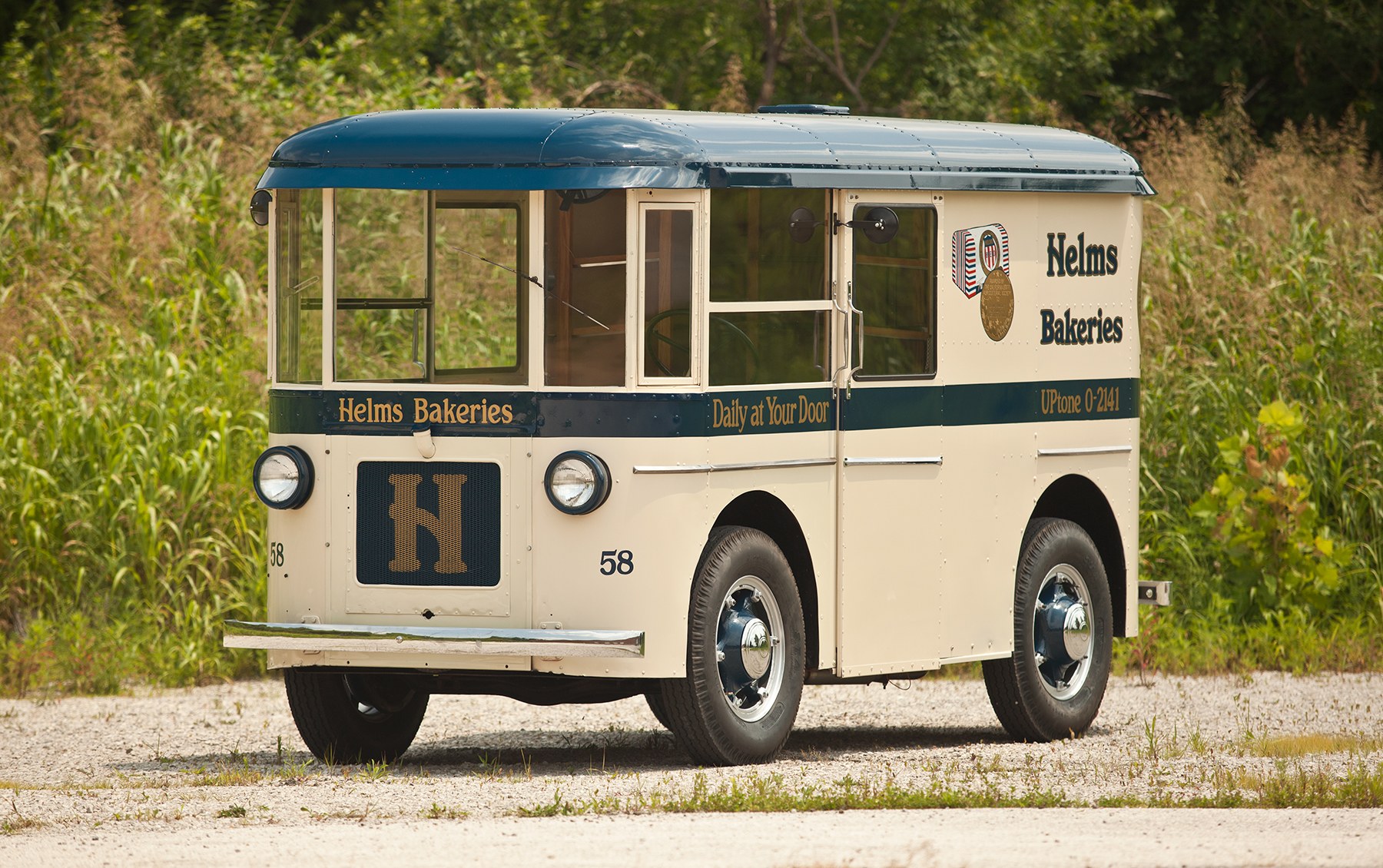 1936 Twin Coach Helms Bakery Truck