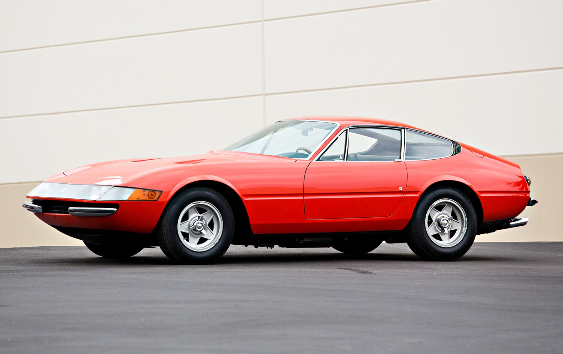 1969 Ferrari 365 GTB/4 Daytona (1)