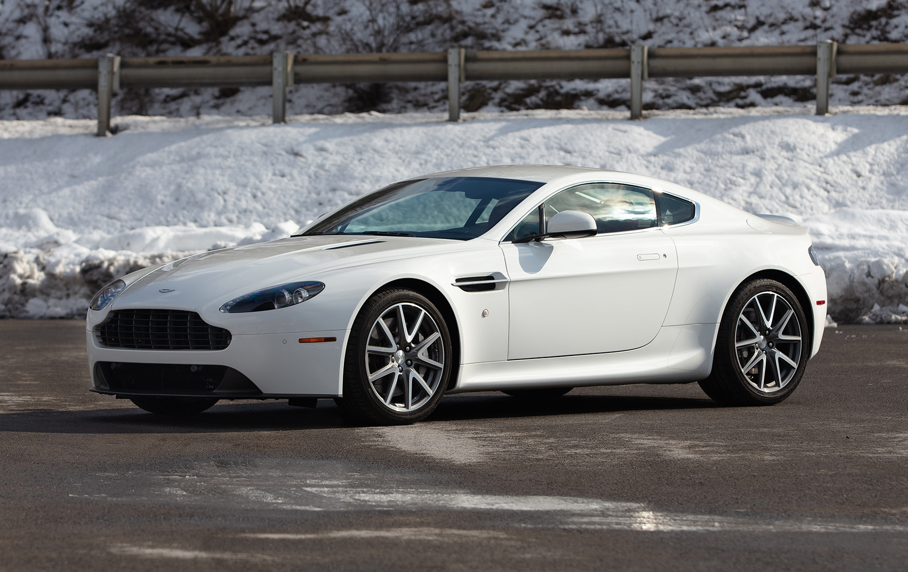 2013 Aston Martin V8 Vantage Coupe